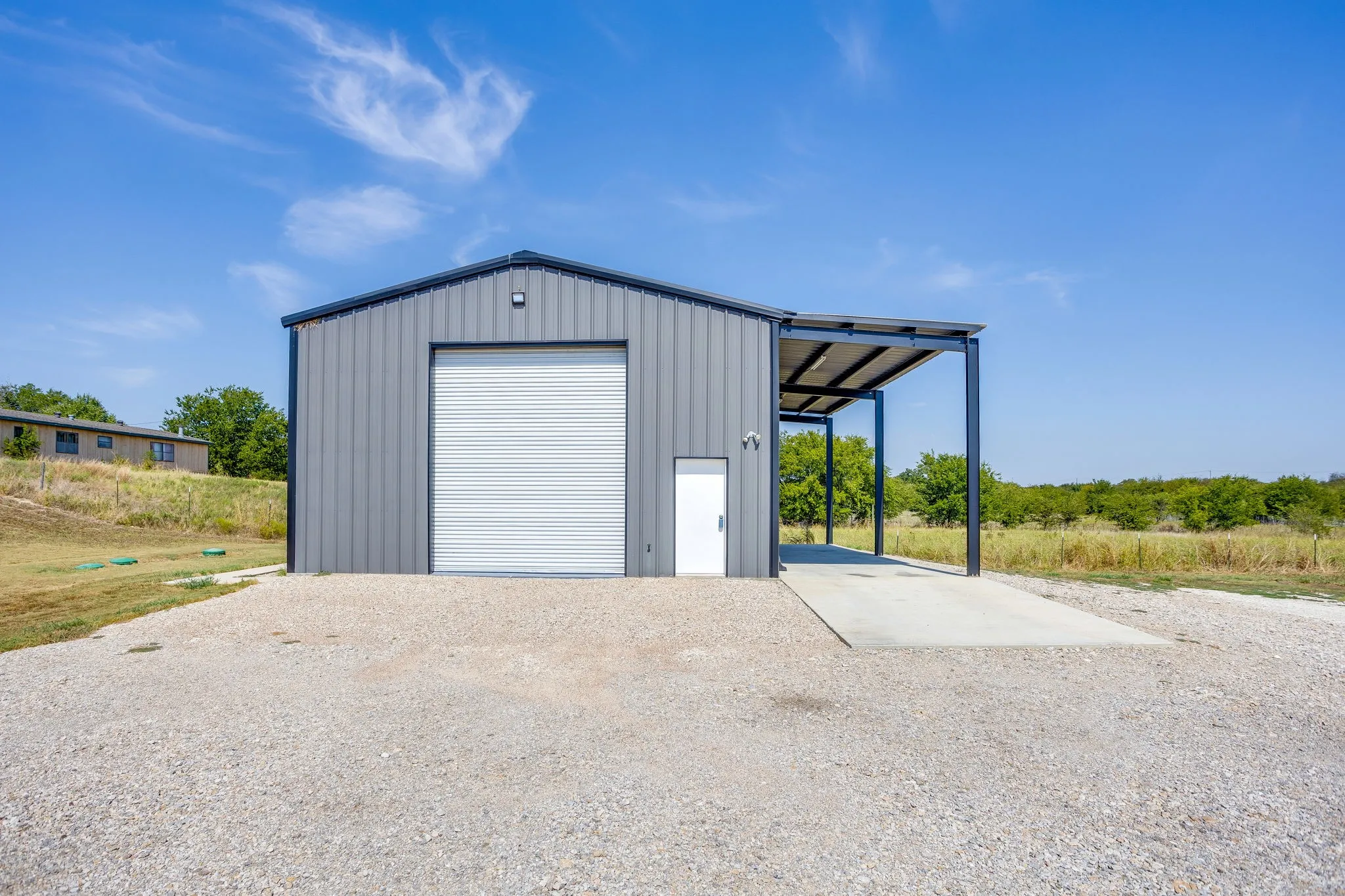 Single Family Residence For Sale in Johnson County , 9210 County Road 1229, Godley, Texas 76044, 2 Bedroom, 1 Bathroom, Garage spaces, 1,200 Sqft, built in 2021, mls#21390785, Real Estate Agent in Godley, Homes For Sale in Johnson county, Homes For Sale in Godley, Realtor in Godley Texas, Real Estate Brokerage Independent Realty Texas, Luminita Cordes Realtor