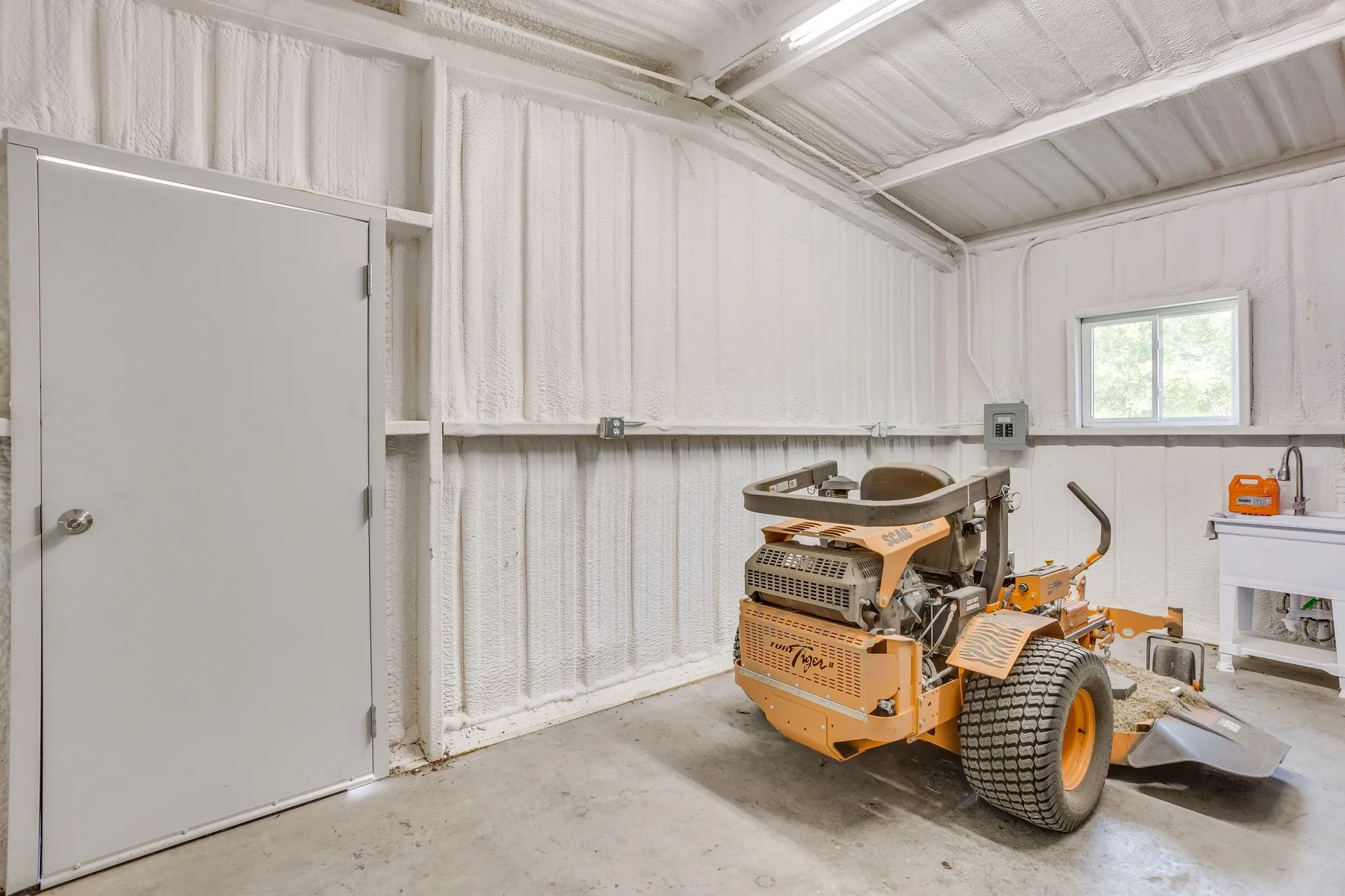Single Family Residence For Sale in Johnson County , 9210 County Road 1229, Godley, Texas 76044, 2 Bedroom, 1 Bathroom, Garage spaces, 1,200 Sqft, built in 2021, mls#21390785, Real Estate Agent in Godley, Homes For Sale in Johnson county, Homes For Sale in Godley, Realtor in Godley Texas, Real Estate Brokerage Independent Realty Texas, Luminita Cordes Realtor