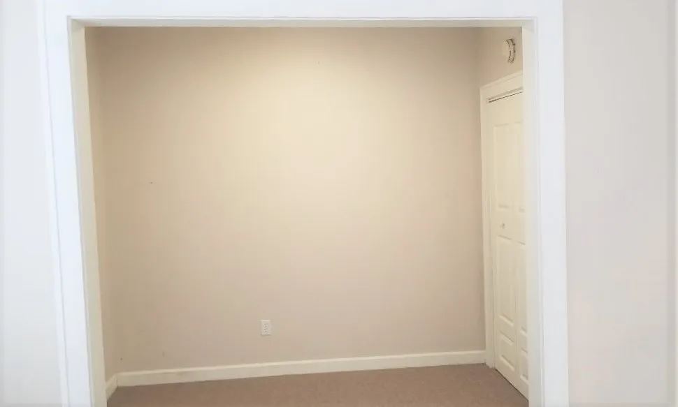 Nook area for bed
