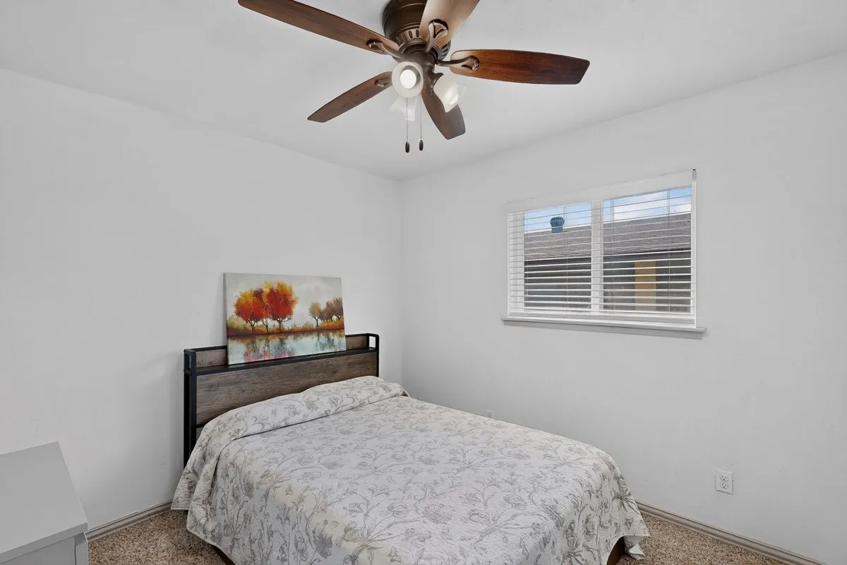 Single Family Residence For Sale in Dallas County , 10854 Villa Haven Drive, Dallas, Texas 75238, 3 Bedroom, 2 Bathroom, 2 Garage spaces, 1,950 Sqft, built in 1974, mls#21396852, Real Estate Agent in Dallas, Homes For Sale in Dallas county, Homes For Sale in Dallas, Realtor in Dallas Texas, Real Estate Brokerage Independent Realty Texas, Luminita Cordes Realtor