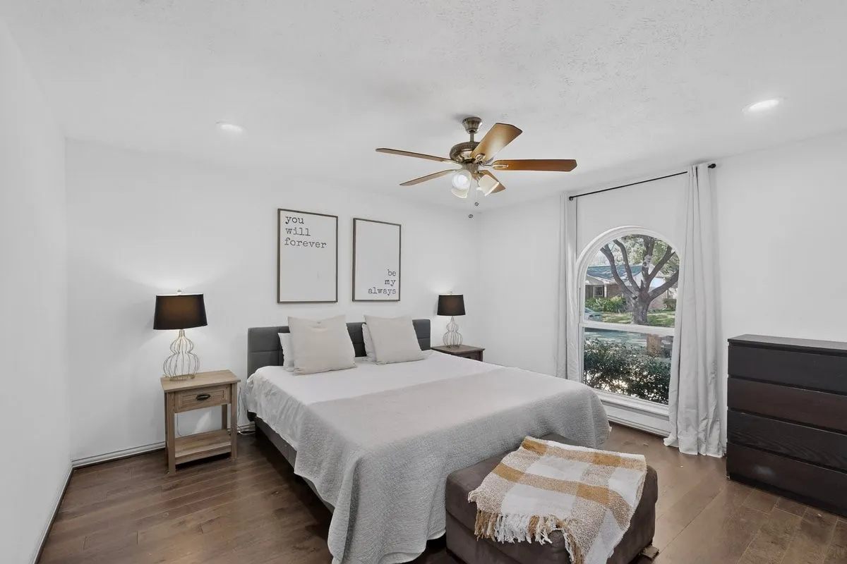 Single Family Residence For Sale in Dallas County , 10854 Villa Haven Drive, Dallas, Texas 75238, 3 Bedroom, 2 Bathroom, 2 Garage spaces, 1,950 Sqft, built in 1974, mls#21396852, Real Estate Agent in Dallas, Homes For Sale in Dallas county, Homes For Sale in Dallas, Realtor in Dallas Texas, Real Estate Brokerage Independent Realty Texas, Luminita Cordes Realtor