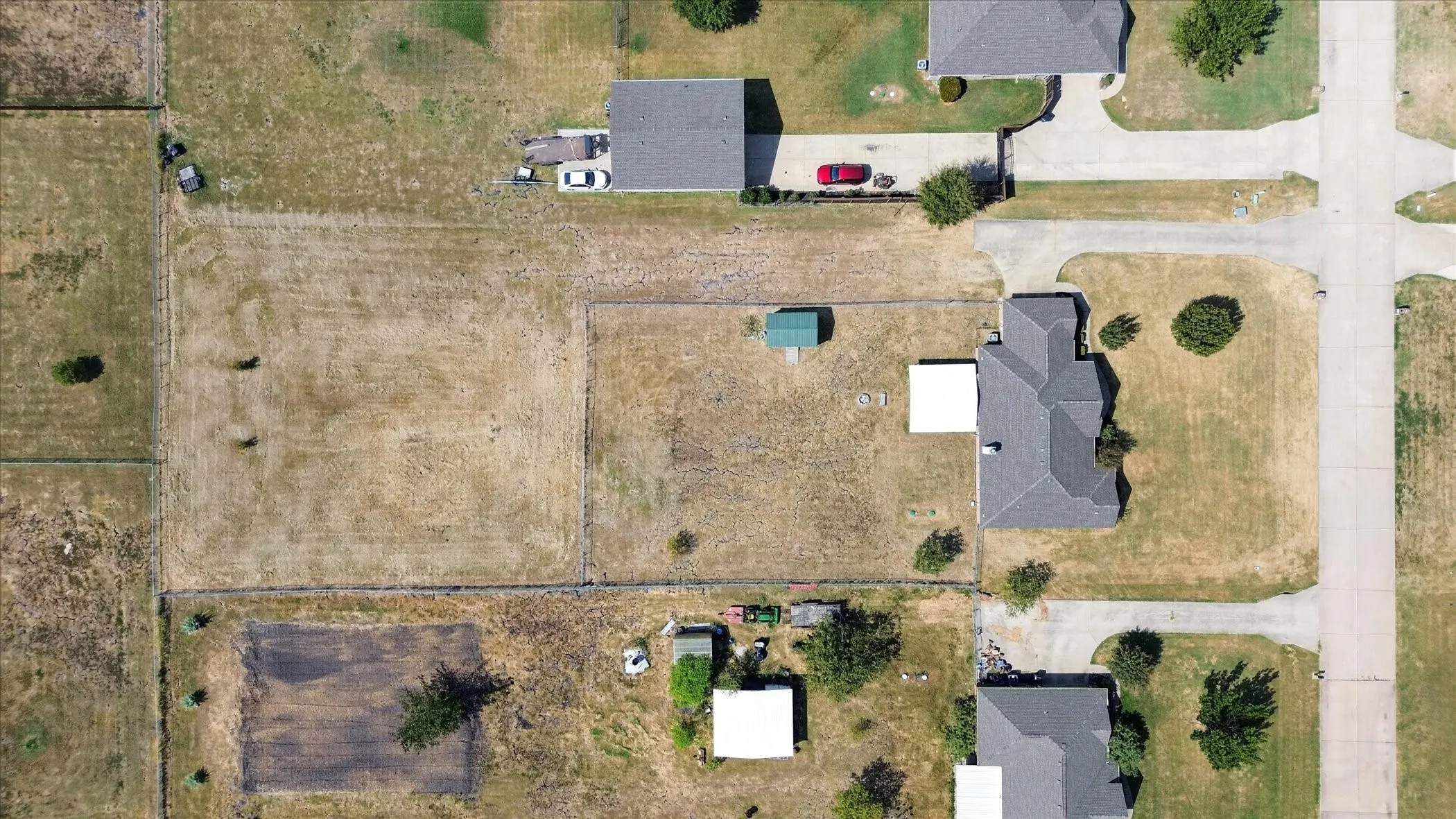 Single Family Residence For Sale in Kaufman County , 10418 Fireside Lane, Forney, Texas 75126, 3 Bedroom, 2 Bathroom, 2 Garage spaces, 1,818 Sqft, built in 2005, mls#21396851, Real Estate Agent in Forney, Homes For Sale in Kaufman county, Homes For Sale in Forney, Realtor in Forney Texas, Real Estate Brokerage Independent Realty Texas, Luminita Cordes Realtor