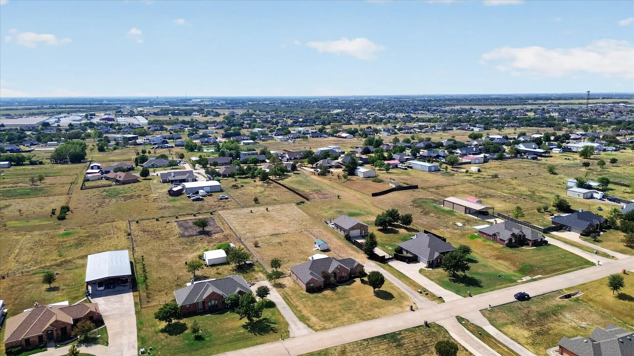 Single Family Residence For Sale in Kaufman County , 10418 Fireside Lane, Forney, Texas 75126, 3 Bedroom, 2 Bathroom, 2 Garage spaces, 1,818 Sqft, built in 2005, mls#21396851, Real Estate Agent in Forney, Homes For Sale in Kaufman county, Homes For Sale in Forney, Realtor in Forney Texas, Real Estate Brokerage Independent Realty Texas, Luminita Cordes Realtor