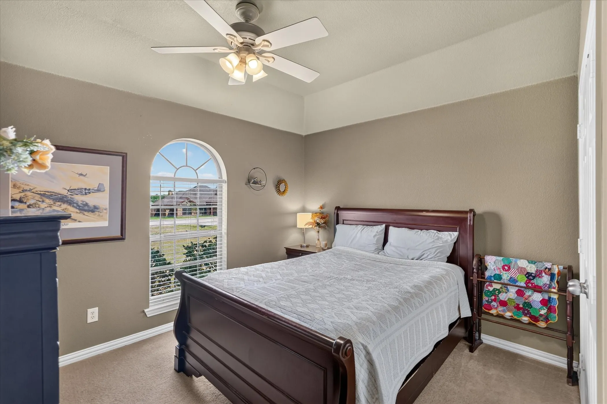 Single Family Residence For Sale in Kaufman County , 10418 Fireside Lane, Forney, Texas 75126, 3 Bedroom, 2 Bathroom, 2 Garage spaces, 1,818 Sqft, built in 2005, mls#21396851, Real Estate Agent in Forney, Homes For Sale in Kaufman county, Homes For Sale in Forney, Realtor in Forney Texas, Real Estate Brokerage Independent Realty Texas, Luminita Cordes Realtor