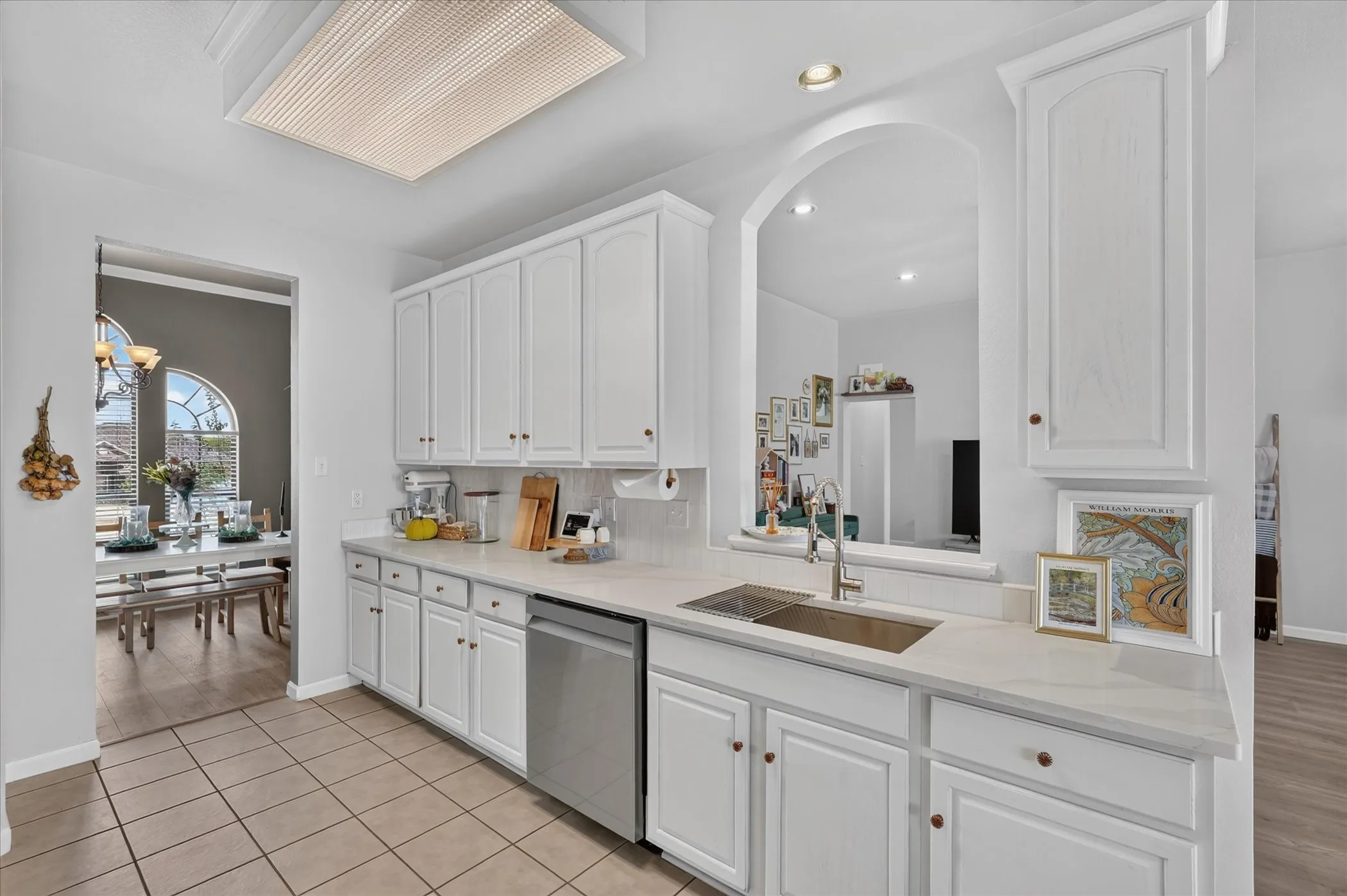 Single Family Residence For Sale in Kaufman County , 10418 Fireside Lane, Forney, Texas 75126, 3 Bedroom, 2 Bathroom, 2 Garage spaces, 1,818 Sqft, built in 2005, mls#21396851, Real Estate Agent in Forney, Homes For Sale in Kaufman county, Homes For Sale in Forney, Realtor in Forney Texas, Real Estate Brokerage Independent Realty Texas, Luminita Cordes Realtor