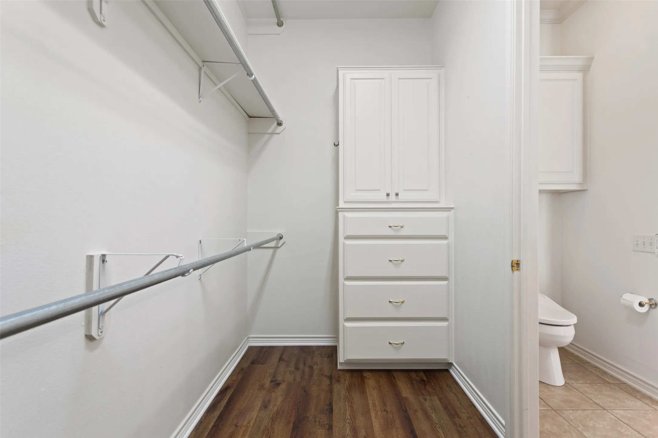 Condominium For Sale in Smith County , 2306 Homestead Lane, Tyler, Texas 75701, 3 Bedroom, 2 Bathroom, 2 Garage spaces, 1,665 Sqft, built in 2000, mls#21396857, Real Estate Agent in Tyler, Homes For Sale in Smith county, Homes For Sale in Tyler, Realtor in Tyler Texas, Real Estate Brokerage Independent Realty Texas, Luminita Cordes Realtor