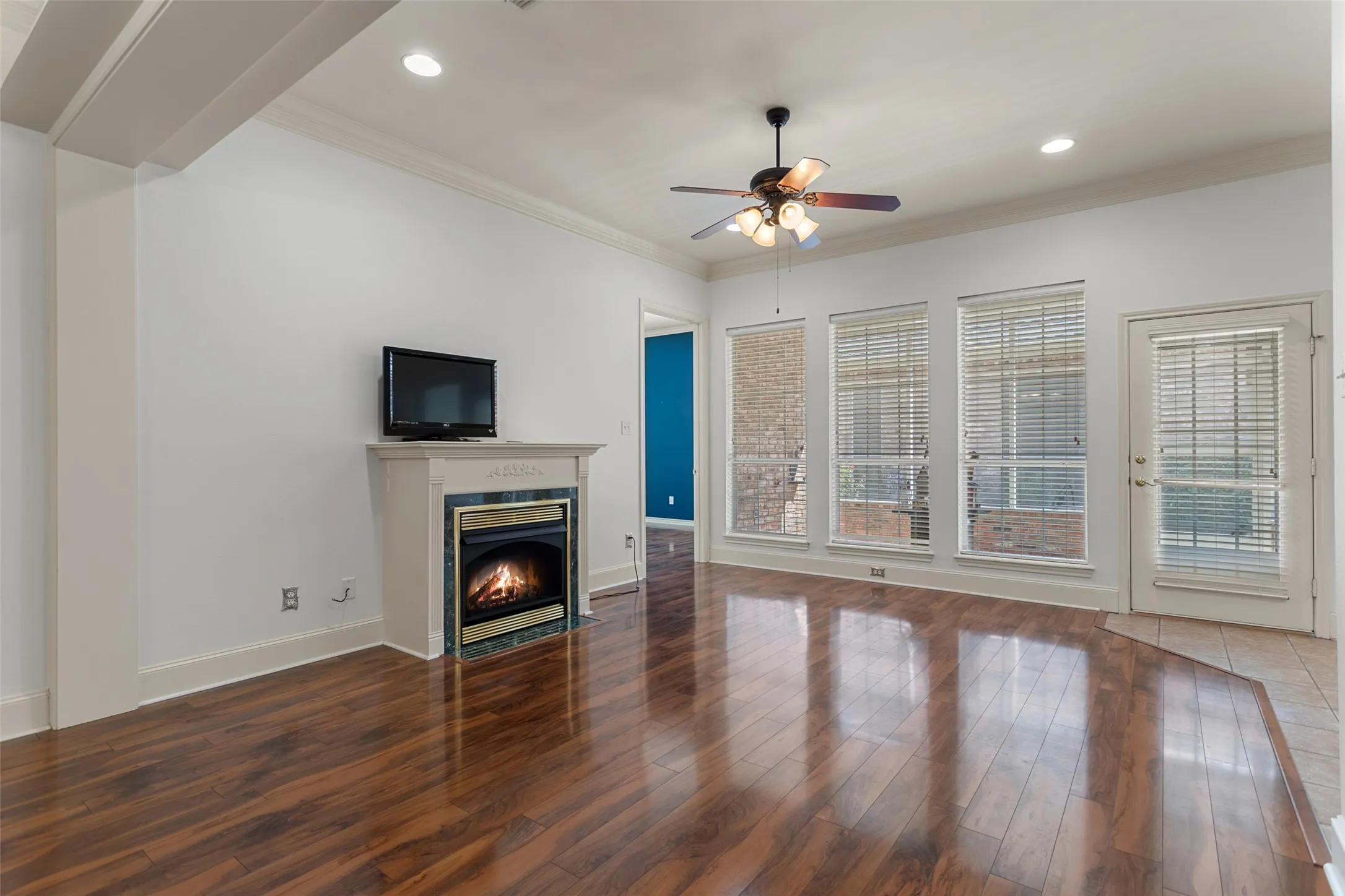 Condominium For Sale in Smith County , 2306 Homestead Lane, Tyler, Texas 75701, 3 Bedroom, 2 Bathroom, 2 Garage spaces, 1,665 Sqft, built in 2000, mls#21396857, Real Estate Agent in Tyler, Homes For Sale in Smith county, Homes For Sale in Tyler, Realtor in Tyler Texas, Real Estate Brokerage Independent Realty Texas, Luminita Cordes Realtor
