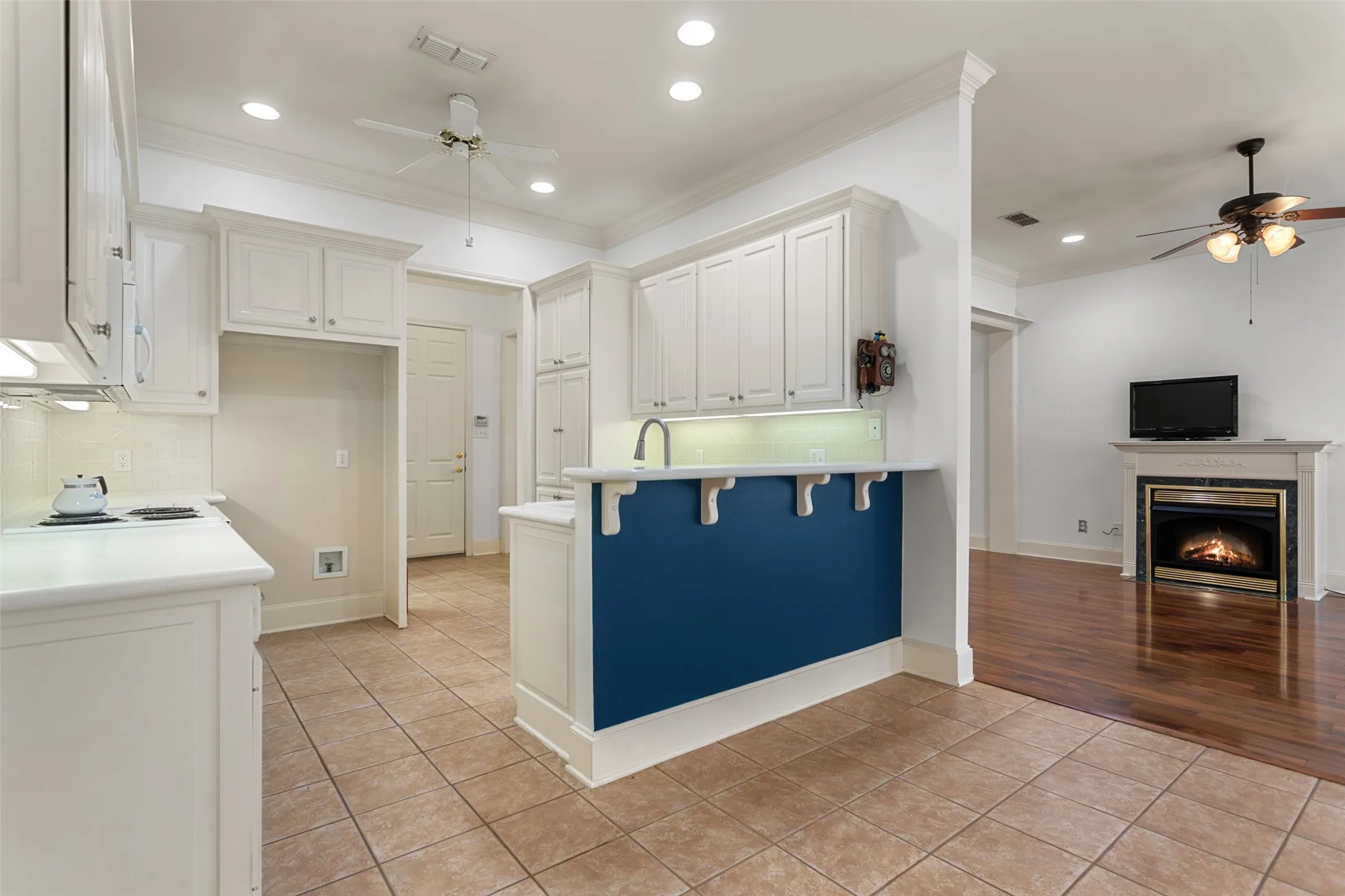Condominium For Sale in Smith County , 2306 Homestead Lane, Tyler, Texas 75701, 3 Bedroom, 2 Bathroom, 2 Garage spaces, 1,665 Sqft, built in 2000, mls#21396857, Real Estate Agent in Tyler, Homes For Sale in Smith county, Homes For Sale in Tyler, Realtor in Tyler Texas, Real Estate Brokerage Independent Realty Texas, Luminita Cordes Realtor
