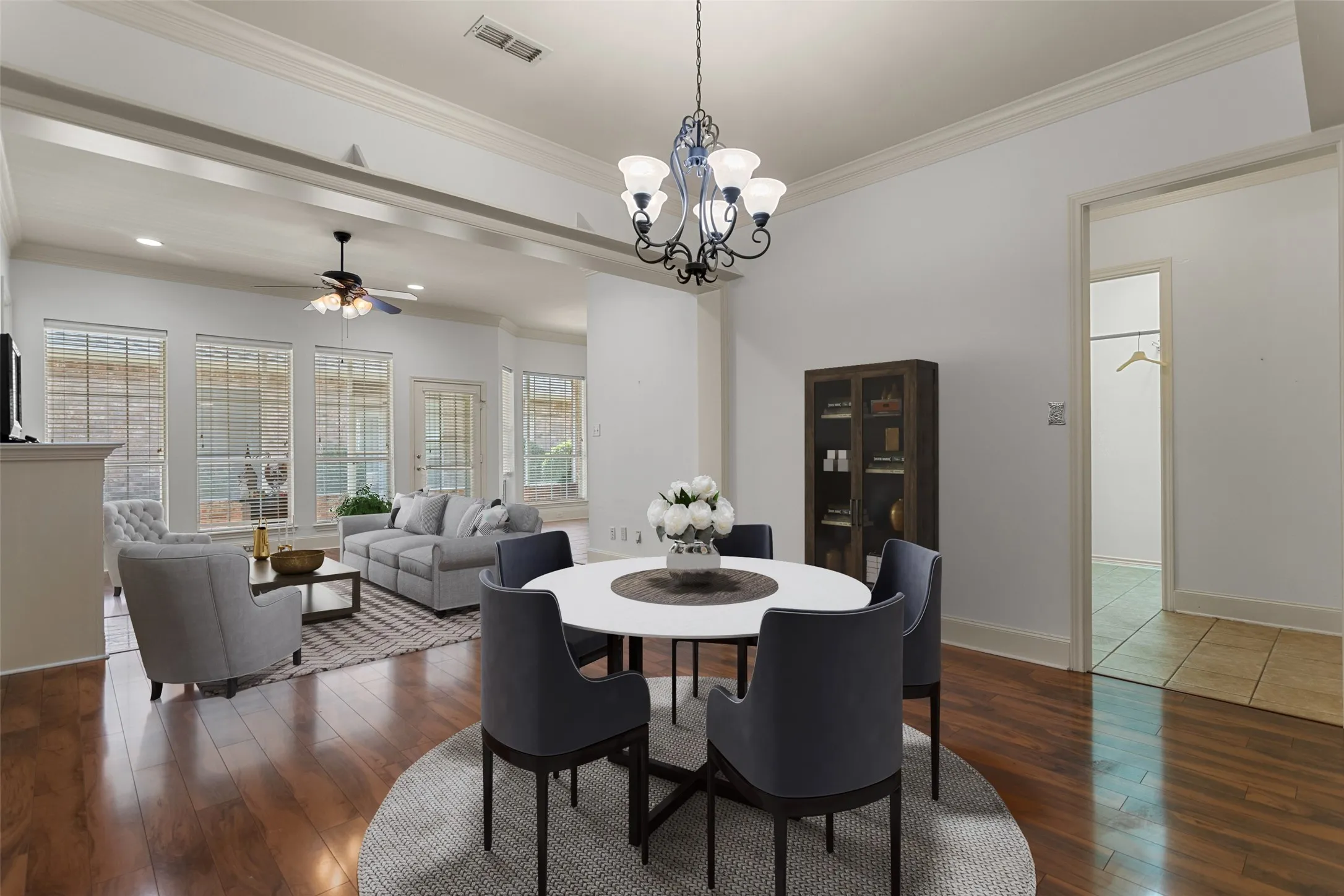 Condominium For Sale in Smith County , 2306 Homestead Lane, Tyler, Texas 75701, 3 Bedroom, 2 Bathroom, 2 Garage spaces, 1,665 Sqft, built in 2000, mls#21396857, Real Estate Agent in Tyler, Homes For Sale in Smith county, Homes For Sale in Tyler, Realtor in Tyler Texas, Real Estate Brokerage Independent Realty Texas, Luminita Cordes Realtor