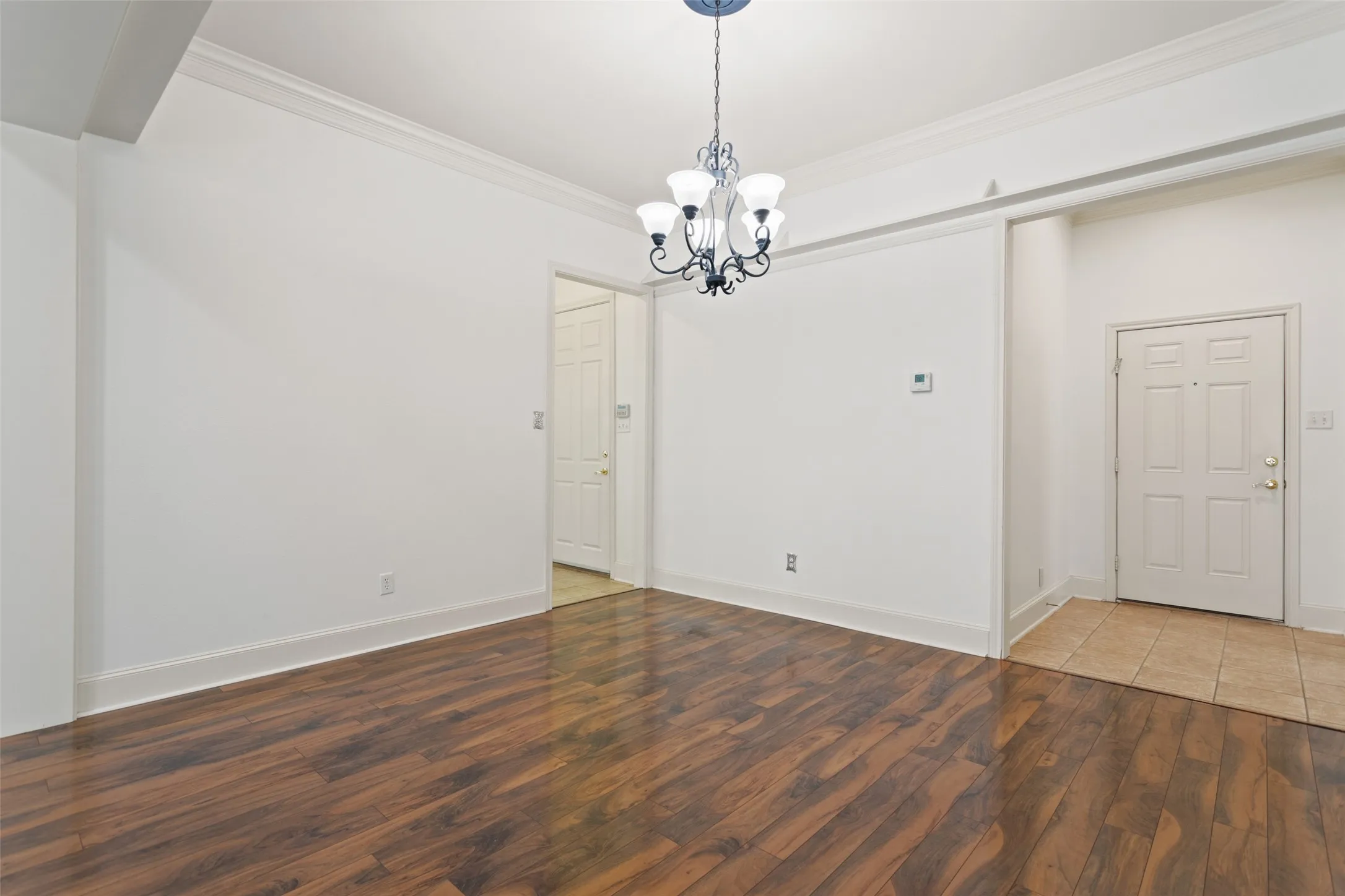 Condominium For Sale in Smith County , 2306 Homestead Lane, Tyler, Texas 75701, 3 Bedroom, 2 Bathroom, 2 Garage spaces, 1,665 Sqft, built in 2000, mls#21396857, Real Estate Agent in Tyler, Homes For Sale in Smith county, Homes For Sale in Tyler, Realtor in Tyler Texas, Real Estate Brokerage Independent Realty Texas, Luminita Cordes Realtor