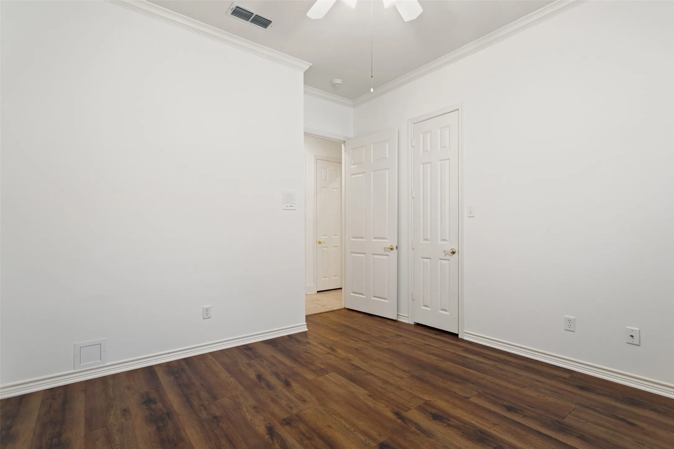 Condominium For Sale in Smith County , 2306 Homestead Lane, Tyler, Texas 75701, 3 Bedroom, 2 Bathroom, 2 Garage spaces, 1,665 Sqft, built in 2000, mls#21396857, Real Estate Agent in Tyler, Homes For Sale in Smith county, Homes For Sale in Tyler, Realtor in Tyler Texas, Real Estate Brokerage Independent Realty Texas, Luminita Cordes Realtor