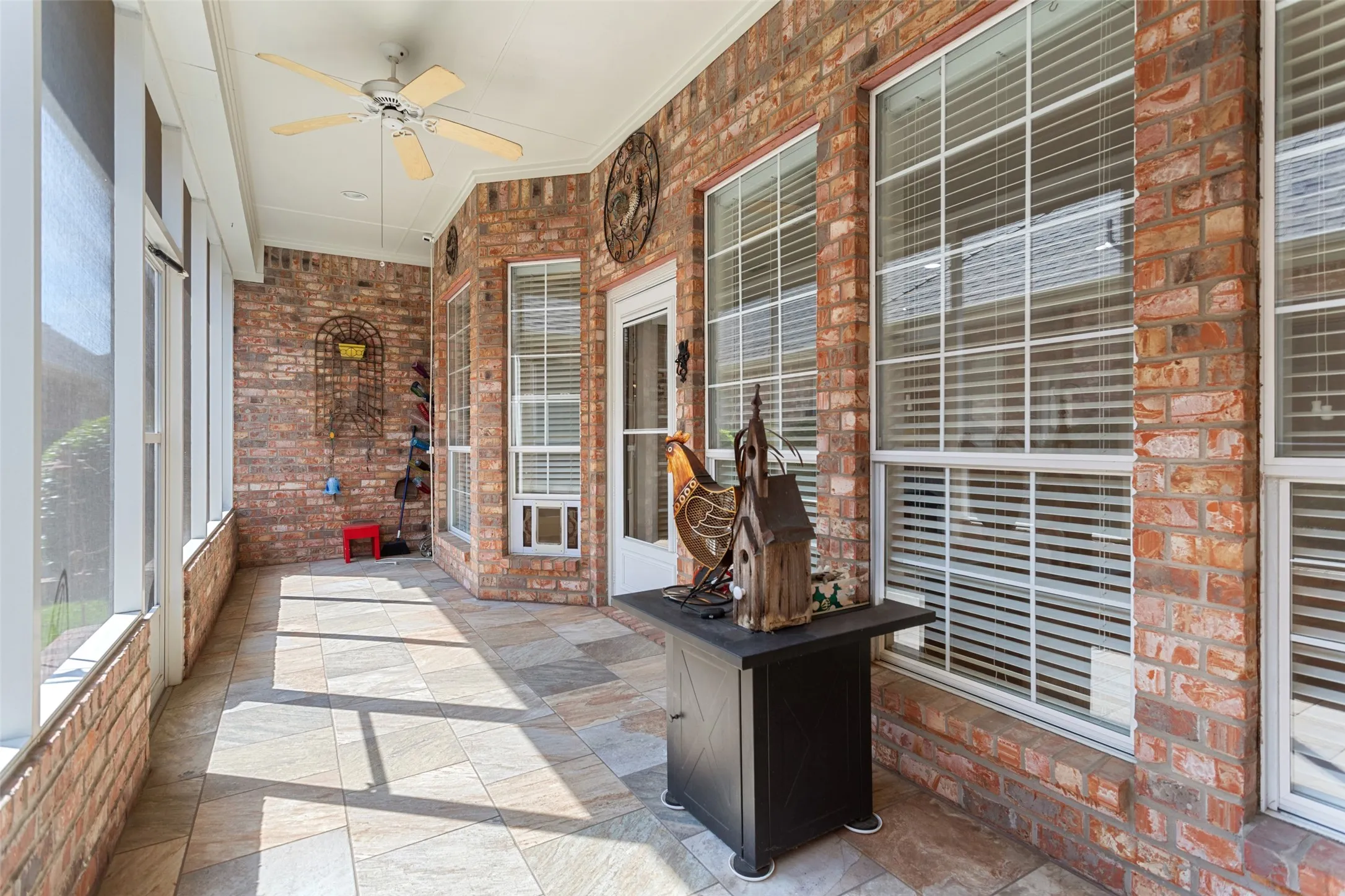 Condominium For Sale in Smith County , 2306 Homestead Lane, Tyler, Texas 75701, 3 Bedroom, 2 Bathroom, 2 Garage spaces, 1,665 Sqft, built in 2000, mls#21396857, Real Estate Agent in Tyler, Homes For Sale in Smith county, Homes For Sale in Tyler, Realtor in Tyler Texas, Real Estate Brokerage Independent Realty Texas, Luminita Cordes Realtor