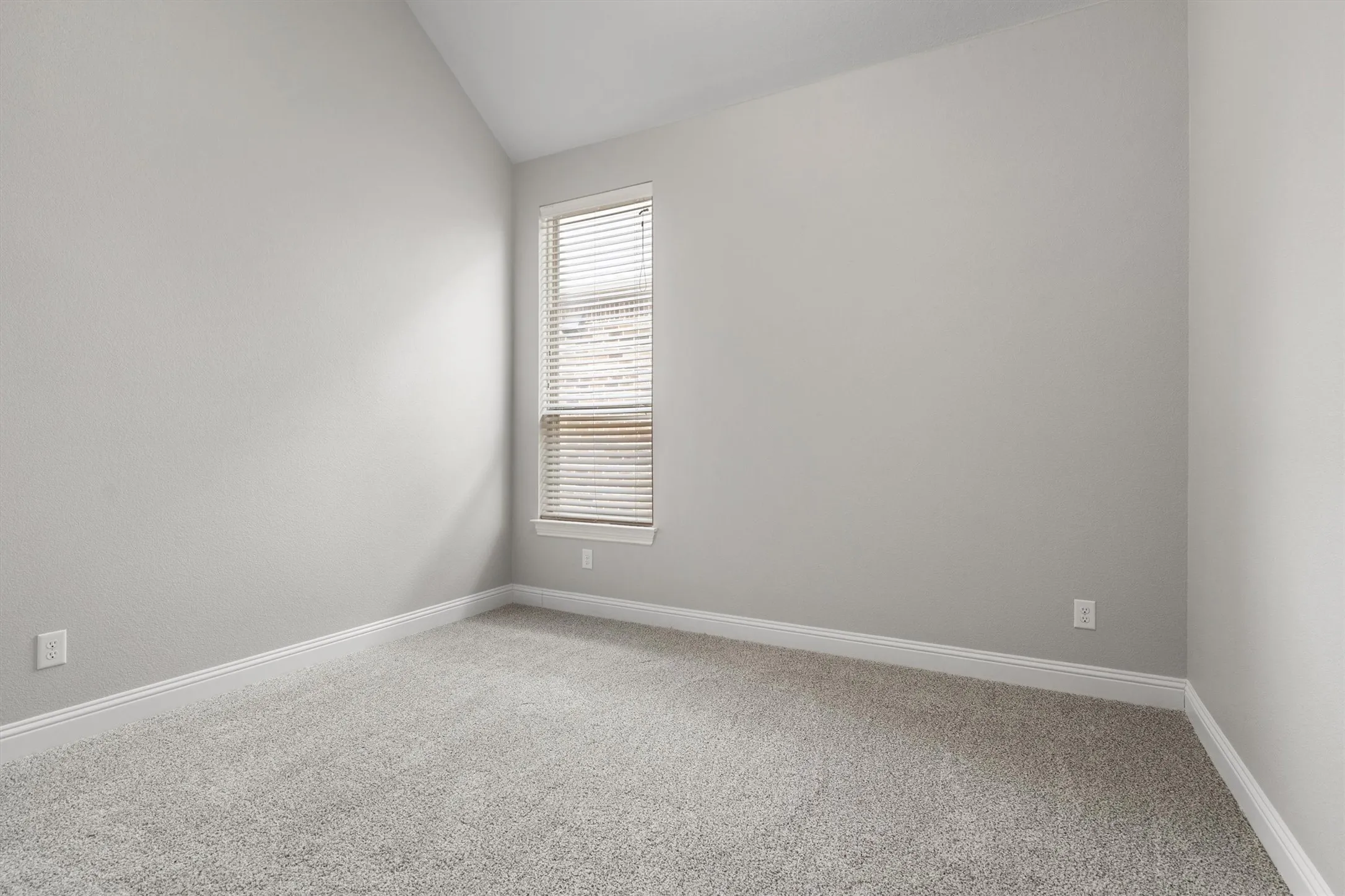 Single Family Residence For Rent in Denton County , 1217 7th Street, Argyle, Texas 76226, 4 Bedroom, 3 Bathroom, 3 Garage spaces, 3,049 Sqft, built in 2017, mls#21396524, Real Estate Agent in Argyle, Homes For Rent in Denton county, Homes For Rent in Argyle, Realtor in Argyle Texas, Real Estate Brokerage Independent Realty Texas, Luminita Cordes Realtor