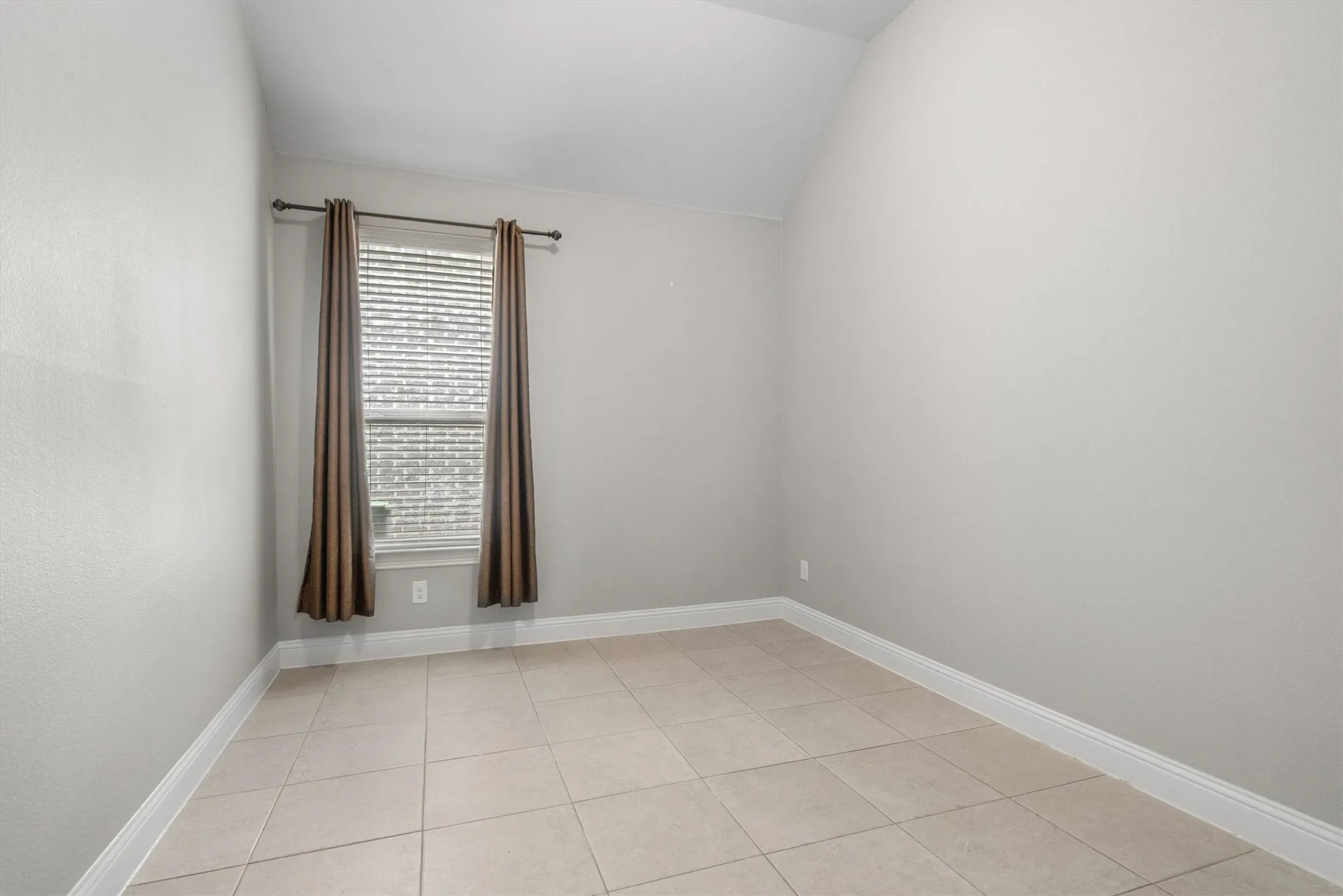 Single Family Residence For Rent in Denton County , 1217 7th Street, Argyle, Texas 76226, 4 Bedroom, 3 Bathroom, 3 Garage spaces, 3,049 Sqft, built in 2017, mls#21396524, Real Estate Agent in Argyle, Homes For Rent in Denton county, Homes For Rent in Argyle, Realtor in Argyle Texas, Real Estate Brokerage Independent Realty Texas, Luminita Cordes Realtor