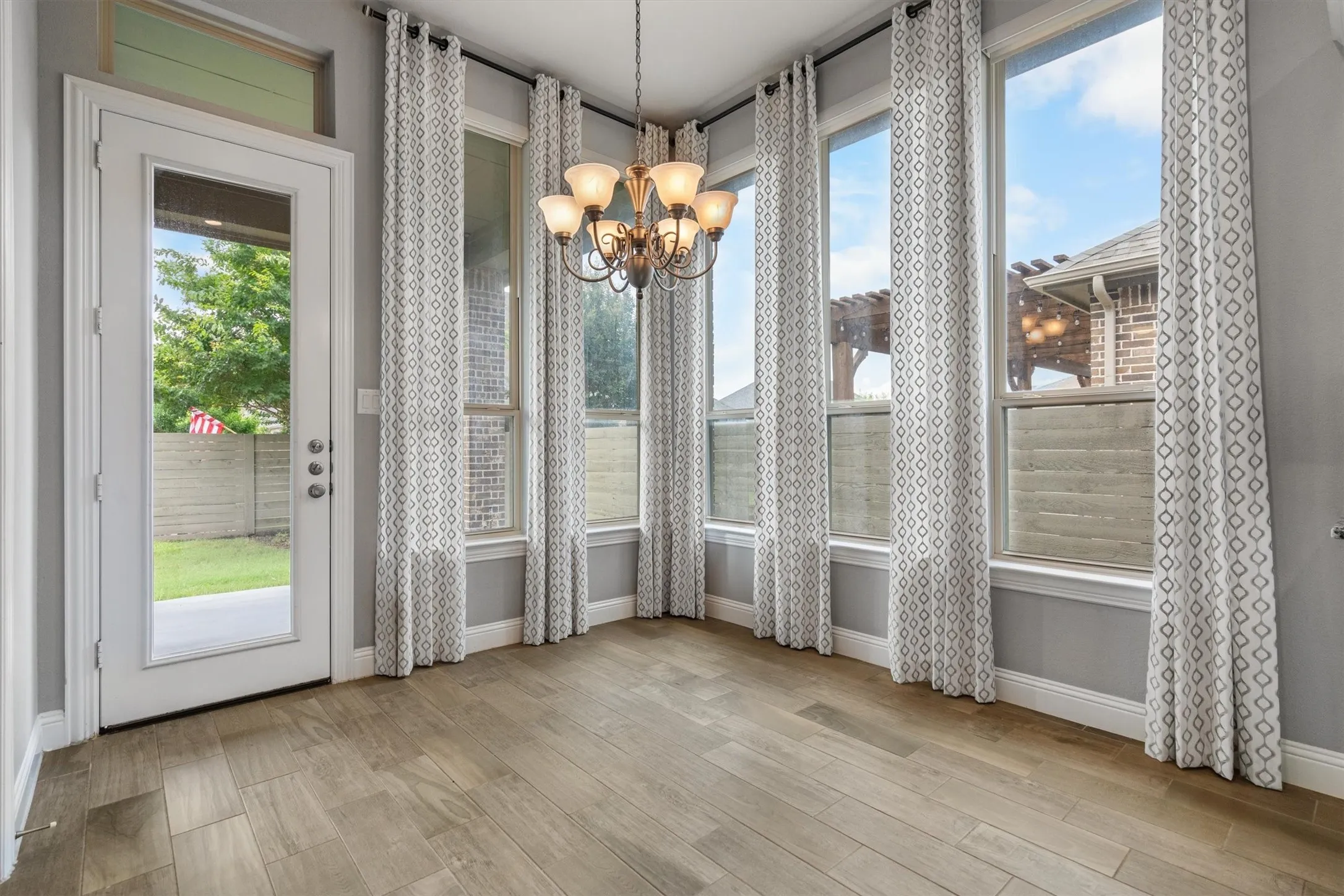 Single Family Residence For Rent in Denton County , 1217 7th Street, Argyle, Texas 76226, 4 Bedroom, 3 Bathroom, 3 Garage spaces, 3,049 Sqft, built in 2017, mls#21396524, Real Estate Agent in Argyle, Homes For Rent in Denton county, Homes For Rent in Argyle, Realtor in Argyle Texas, Real Estate Brokerage Independent Realty Texas, Luminita Cordes Realtor