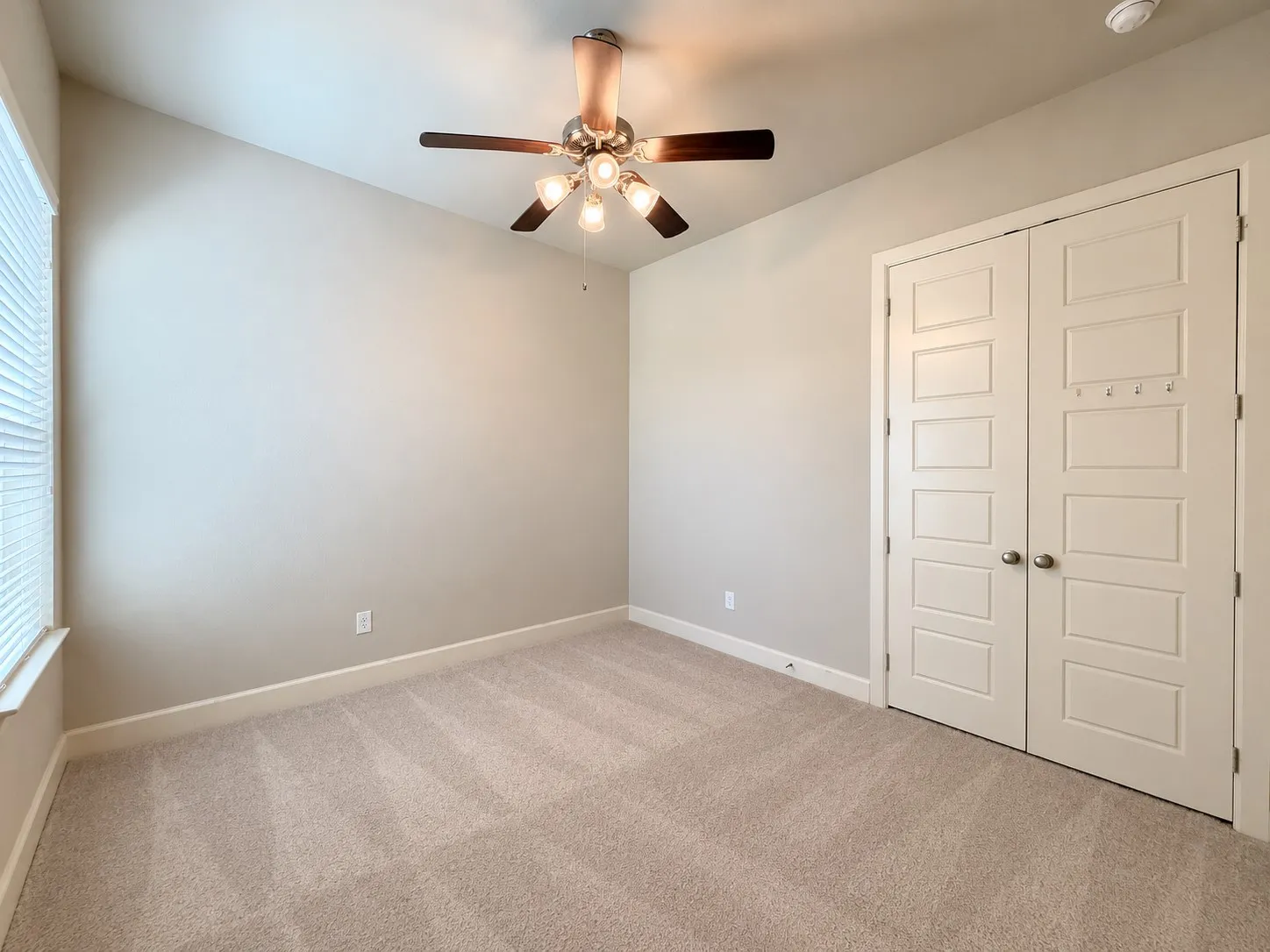 Single Family Residence For Rent in Denton County , 1005 Moonstone Street, Carrollton, Texas 75007, 3 Bedroom, 2 Bathroom, 2 Garage spaces, 1,795 Sqft, built in 2015, mls#21396859, Real Estate Agent in Carrollton, Homes For Rent in Denton county, Homes For Rent in Carrollton, Realtor in Carrollton Texas, Real Estate Brokerage Independent Realty Texas, Luminita Cordes Realtor