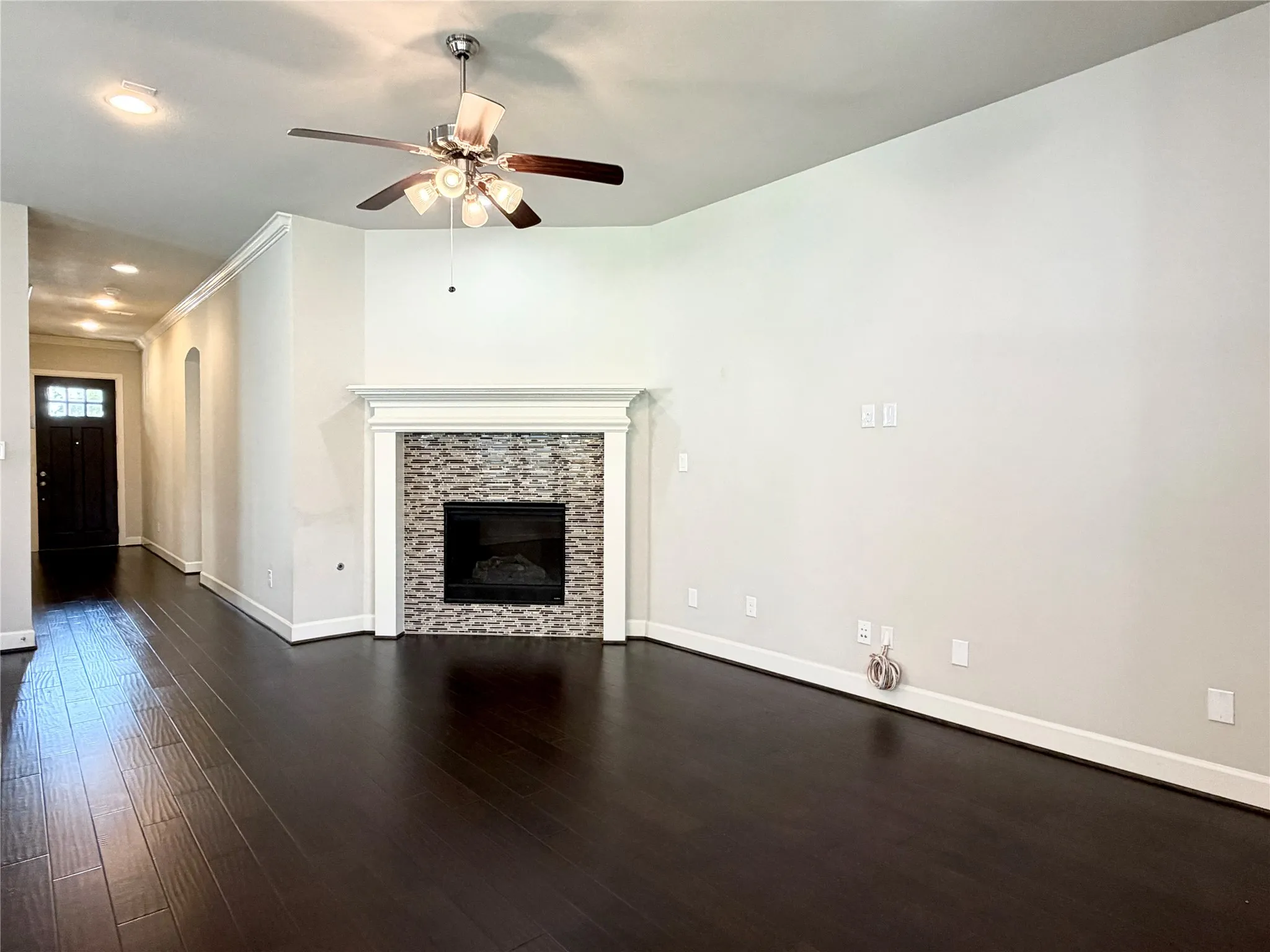 Single Family Residence For Rent in Denton County , 1005 Moonstone Street, Carrollton, Texas 75007, 3 Bedroom, 2 Bathroom, 2 Garage spaces, 1,795 Sqft, built in 2015, mls#21396859, Real Estate Agent in Carrollton, Homes For Rent in Denton county, Homes For Rent in Carrollton, Realtor in Carrollton Texas, Real Estate Brokerage Independent Realty Texas, Luminita Cordes Realtor
