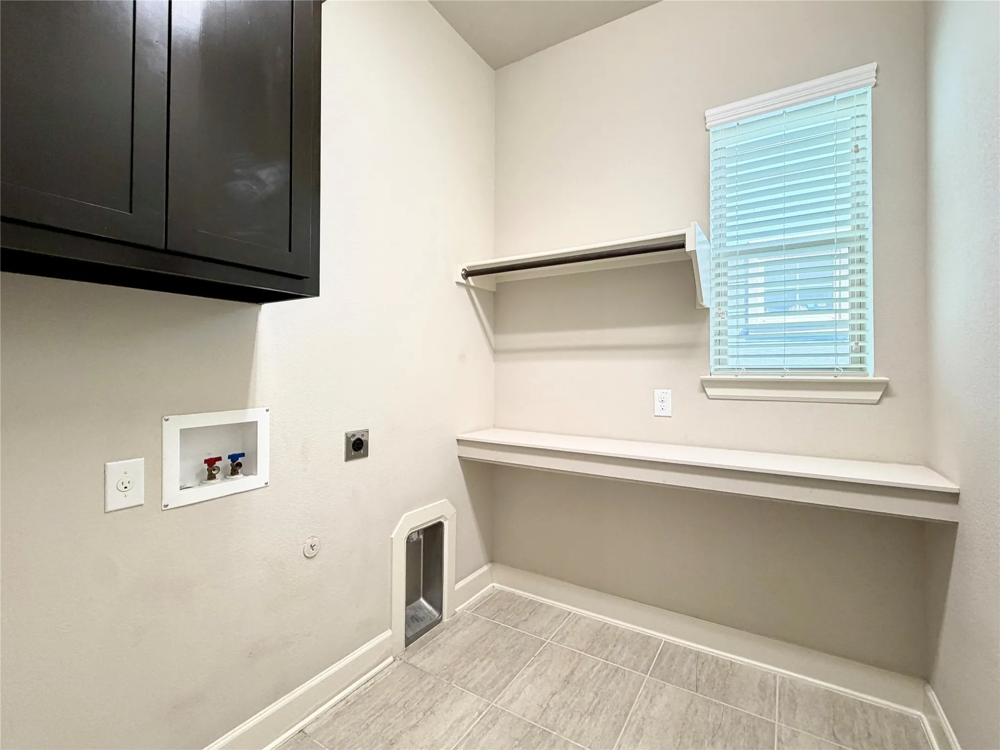 Single Family Residence For Rent in Denton County , 1005 Moonstone Street, Carrollton, Texas 75007, 3 Bedroom, 2 Bathroom, 2 Garage spaces, 1,795 Sqft, built in 2015, mls#21396859, Real Estate Agent in Carrollton, Homes For Rent in Denton county, Homes For Rent in Carrollton, Realtor in Carrollton Texas, Real Estate Brokerage Independent Realty Texas, Luminita Cordes Realtor