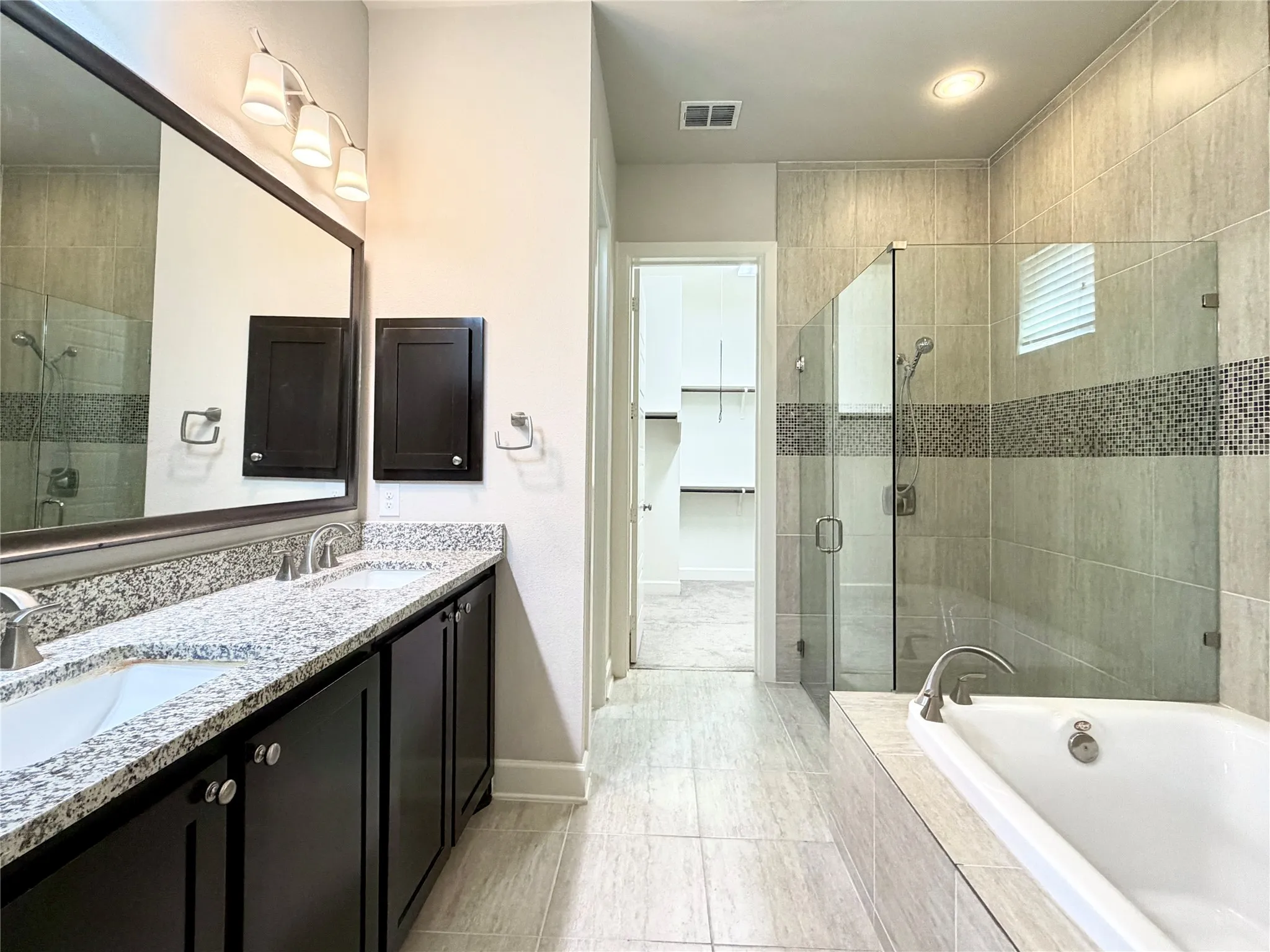 Single Family Residence For Rent in Denton County , 1005 Moonstone Street, Carrollton, Texas 75007, 3 Bedroom, 2 Bathroom, 2 Garage spaces, 1,795 Sqft, built in 2015, mls#21396859, Real Estate Agent in Carrollton, Homes For Rent in Denton county, Homes For Rent in Carrollton, Realtor in Carrollton Texas, Real Estate Brokerage Independent Realty Texas, Luminita Cordes Realtor