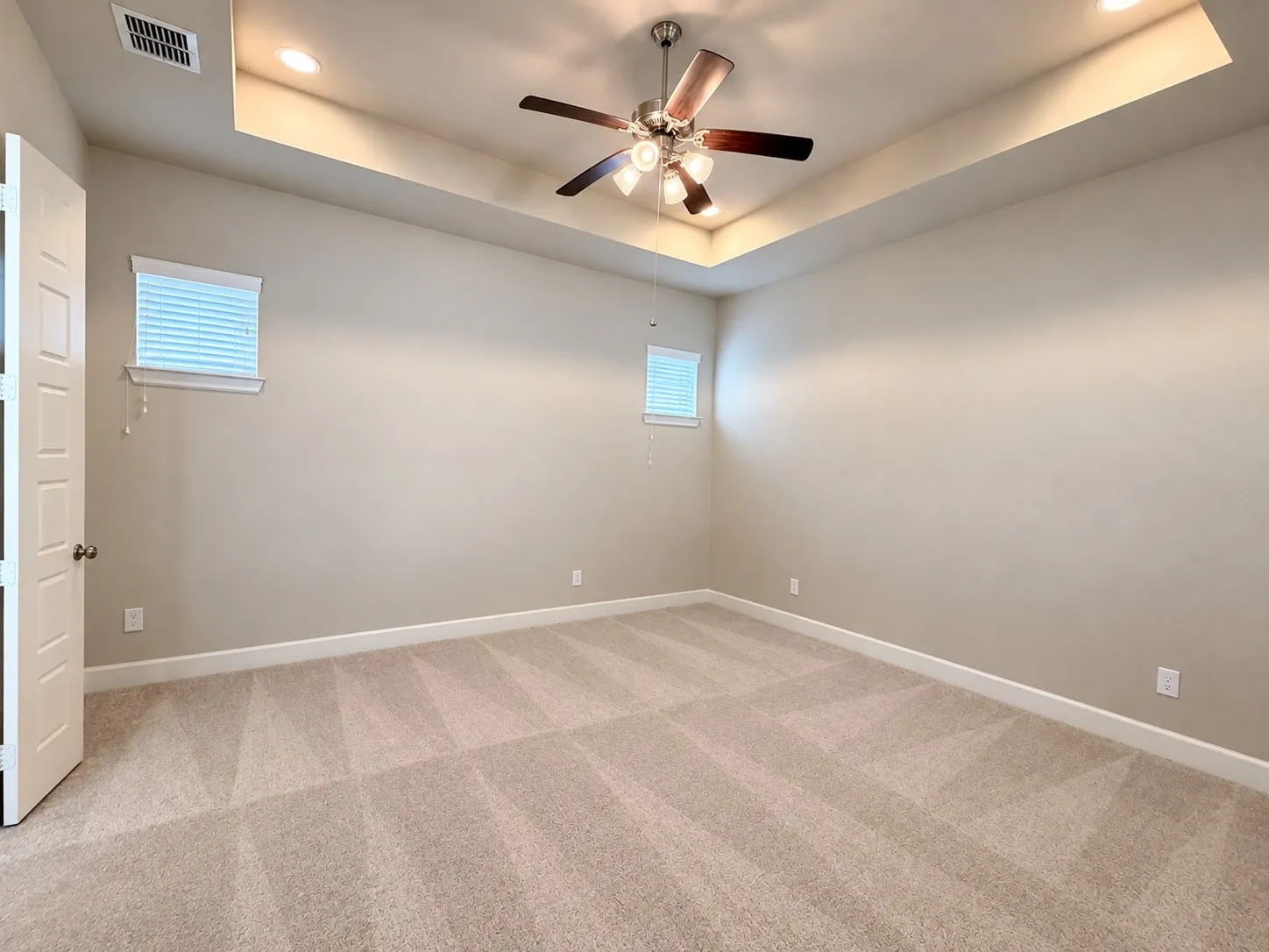 Single Family Residence For Rent in Denton County , 1005 Moonstone Street, Carrollton, Texas 75007, 3 Bedroom, 2 Bathroom, 2 Garage spaces, 1,795 Sqft, built in 2015, mls#21396859, Real Estate Agent in Carrollton, Homes For Rent in Denton county, Homes For Rent in Carrollton, Realtor in Carrollton Texas, Real Estate Brokerage Independent Realty Texas, Luminita Cordes Realtor