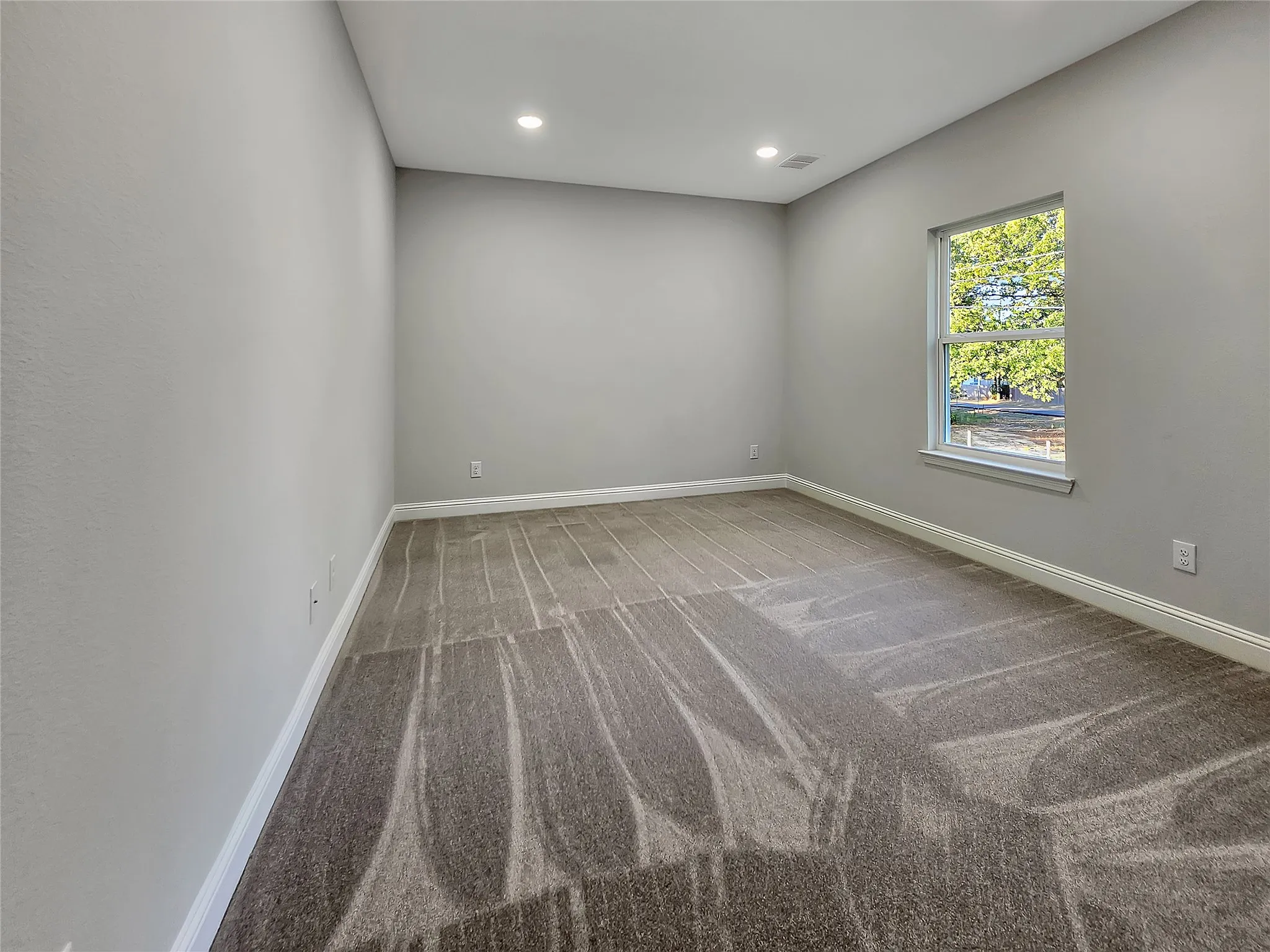 Single Family Residence For Sale in Henderson County , 6108 Chickasaw Drive, Mabank, Texas 75156, 4 Bedroom, 3 Bathroom, 1 Garage spaces, 2,627 Sqft, built in 2026, mls#21396867, Real Estate Agent in Mabank, Homes For Sale in Henderson county, Homes For Sale in Mabank, Realtor in Mabank Texas, Real Estate Brokerage Independent Realty Texas, Luminita Cordes Realtor
