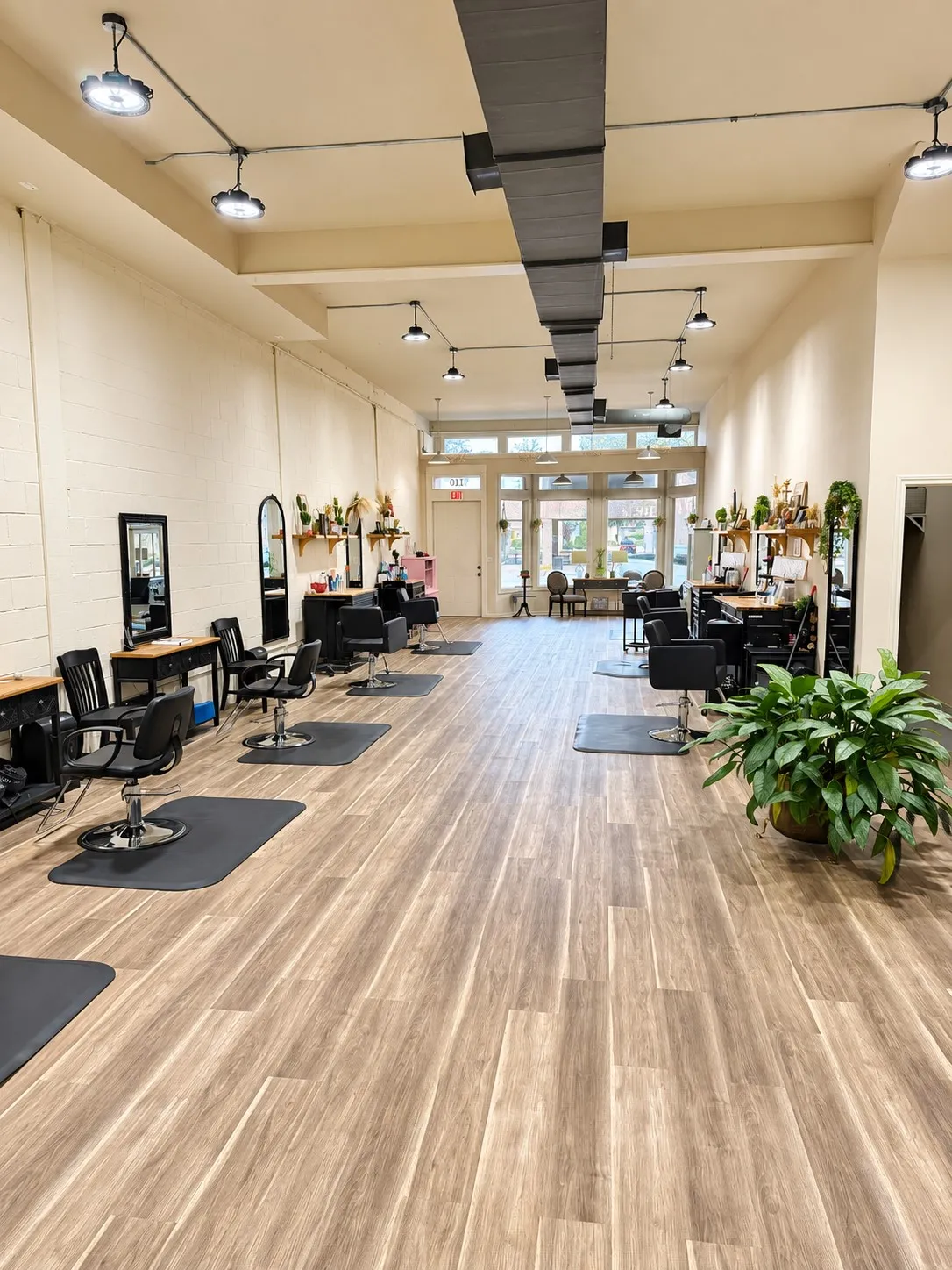 Retail For Sale in Navarro County , 110 N Beaton Street, Corsicana, Texas 75110, 0, 0, Garage spaces, 0 Sqft, built in 1920, mls#21396711, Real Estate Agent in Corsicana, Homes For Sale in Navarro county, Homes For Sale in Corsicana, Realtor in Corsicana Texas, Real Estate Brokerage Independent Realty Texas, Luminita Cordes Realtor