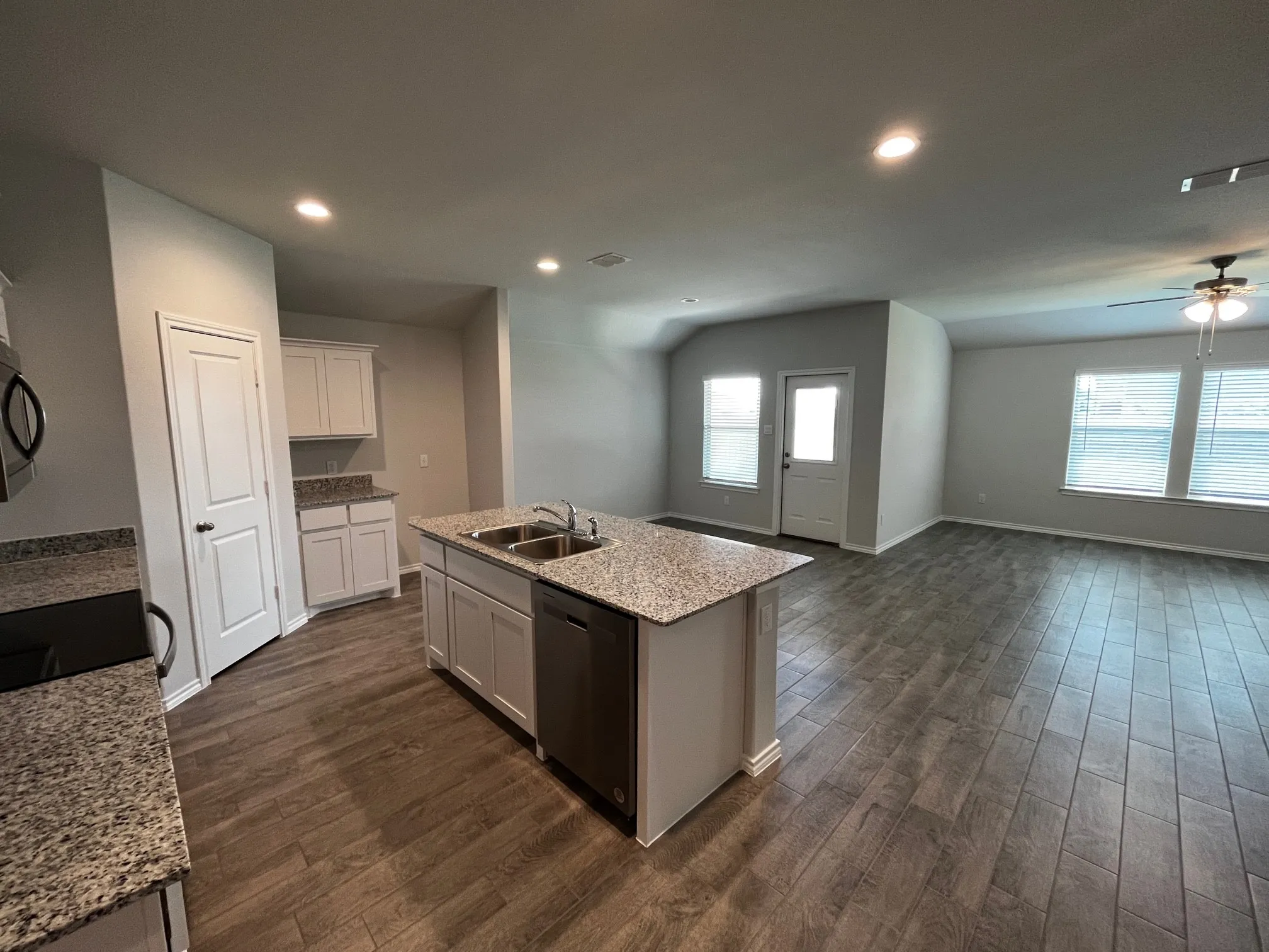 Single Family Residence For Rent in Tarrant County , 2945 Manu Street, Fort Worth, Texas 76123, 4 Bedroom, 2 Bathroom, 2 Garage spaces, 1,860 Sqft, built in 2023, mls#21393137, Real Estate Agent in Fort Worth, Homes For Rent in Tarrant county, Homes For Rent in Fort Worth, Realtor in Fort Worth Texas, Real Estate Brokerage Independent Realty Texas, Luminita Cordes Realtor