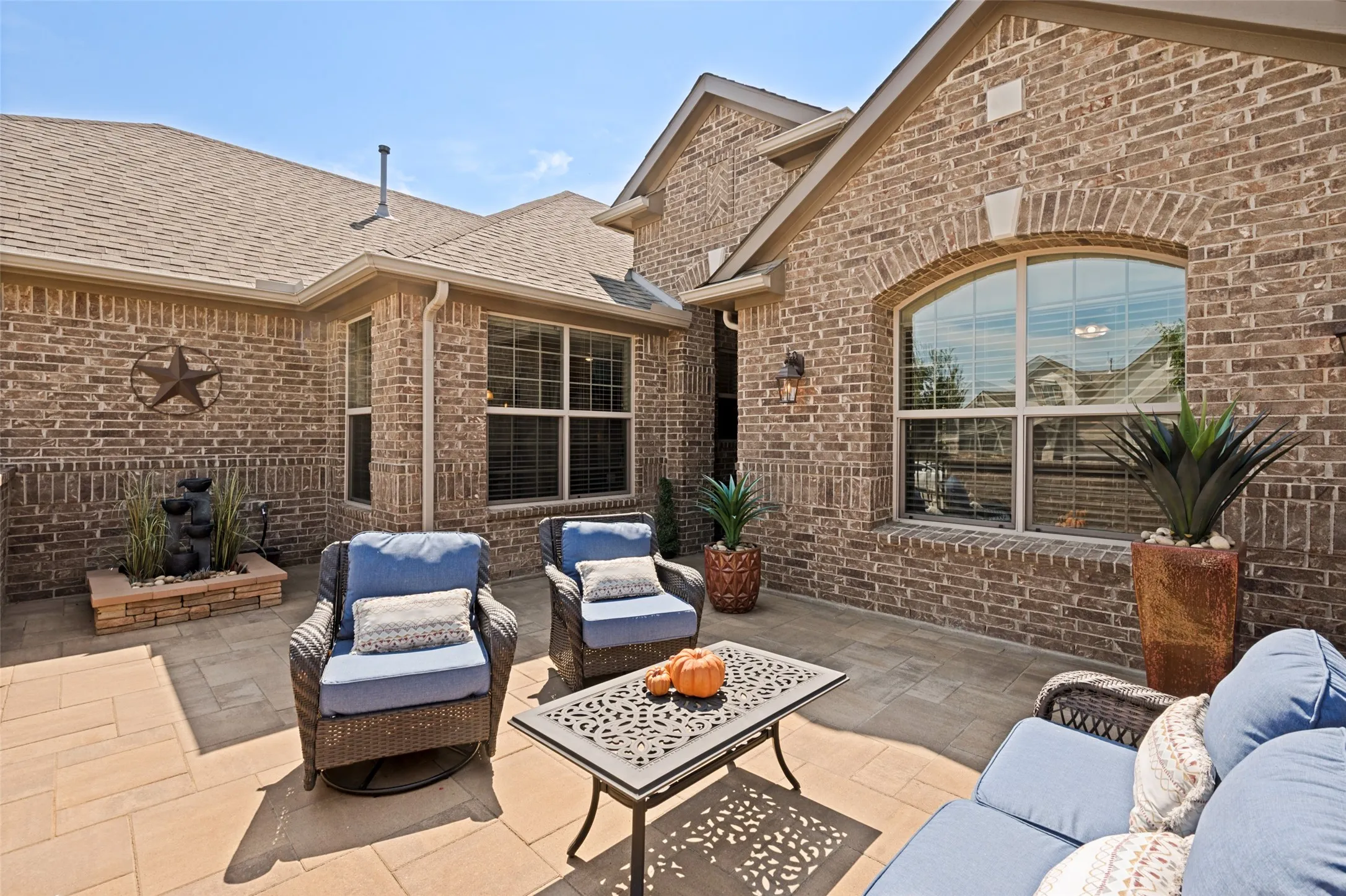 Enjoy neighbors on your front courtyard