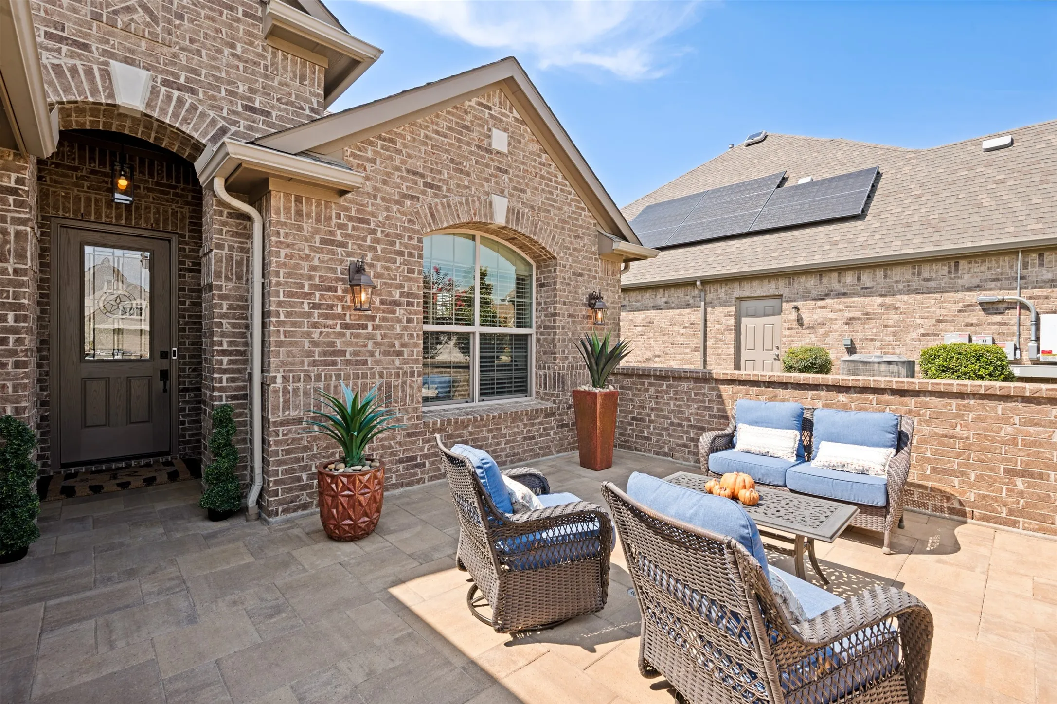Pavers and brick look great​​‌​​​​‌​​‌‌​‌‌​​​‌‌​‌​‌​‌​​​‌​​ together!
