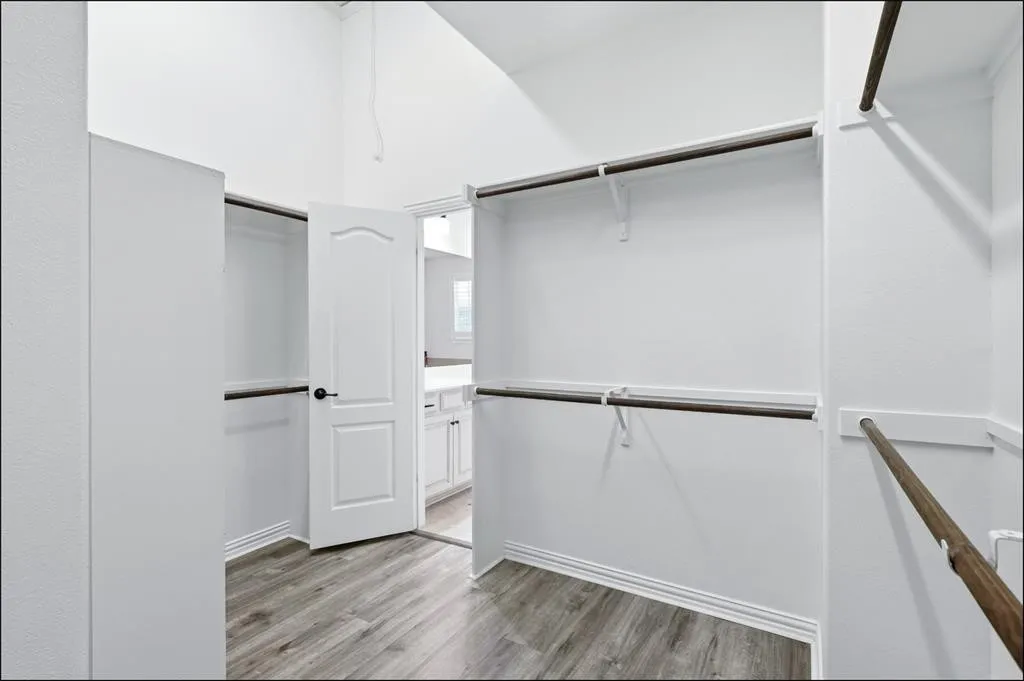 Townhouse For Rent in Denton County , 555 Waterloo Drive, Lewisville, Texas 75067, 3 Bedroom, 3 Bathroom, 2 Garage spaces, 2,000 Sqft, built in 2016, mls#21392409, Real Estate Agent in Lewisville, Homes For Rent in Denton county, Homes For Rent in Lewisville, Realtor in Lewisville Texas, Real Estate Brokerage Independent Realty Texas, Luminita Cordes Realtor