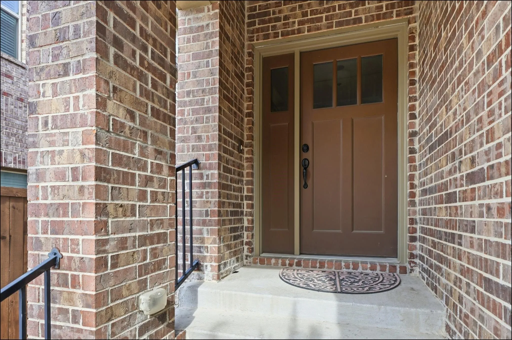 Townhouse For Rent in Denton County , 555 Waterloo Drive, Lewisville, Texas 75067, 3 Bedroom, 3 Bathroom, 2 Garage spaces, 2,000 Sqft, built in 2016, mls#21392409, Real Estate Agent in Lewisville, Homes For Rent in Denton county, Homes For Rent in Lewisville, Realtor in Lewisville Texas, Real Estate Brokerage Independent Realty Texas, Luminita Cordes Realtor