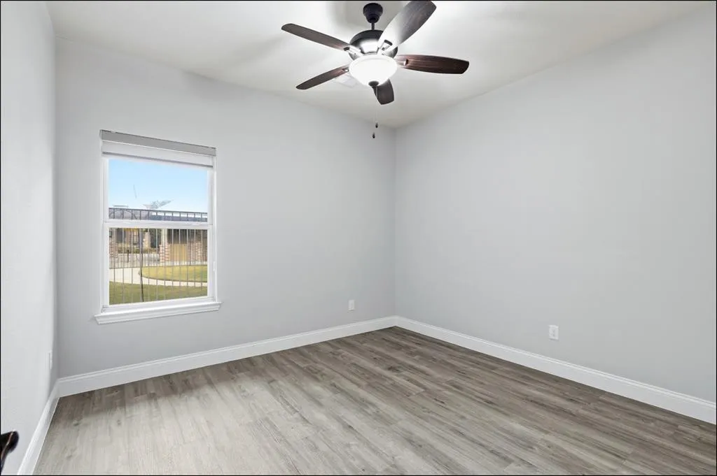 Townhouse For Rent in Denton County , 555 Waterloo Drive, Lewisville, Texas 75067, 3 Bedroom, 3 Bathroom, 2 Garage spaces, 2,000 Sqft, built in 2016, mls#21392409, Real Estate Agent in Lewisville, Homes For Rent in Denton county, Homes For Rent in Lewisville, Realtor in Lewisville Texas, Real Estate Brokerage Independent Realty Texas, Luminita Cordes Realtor