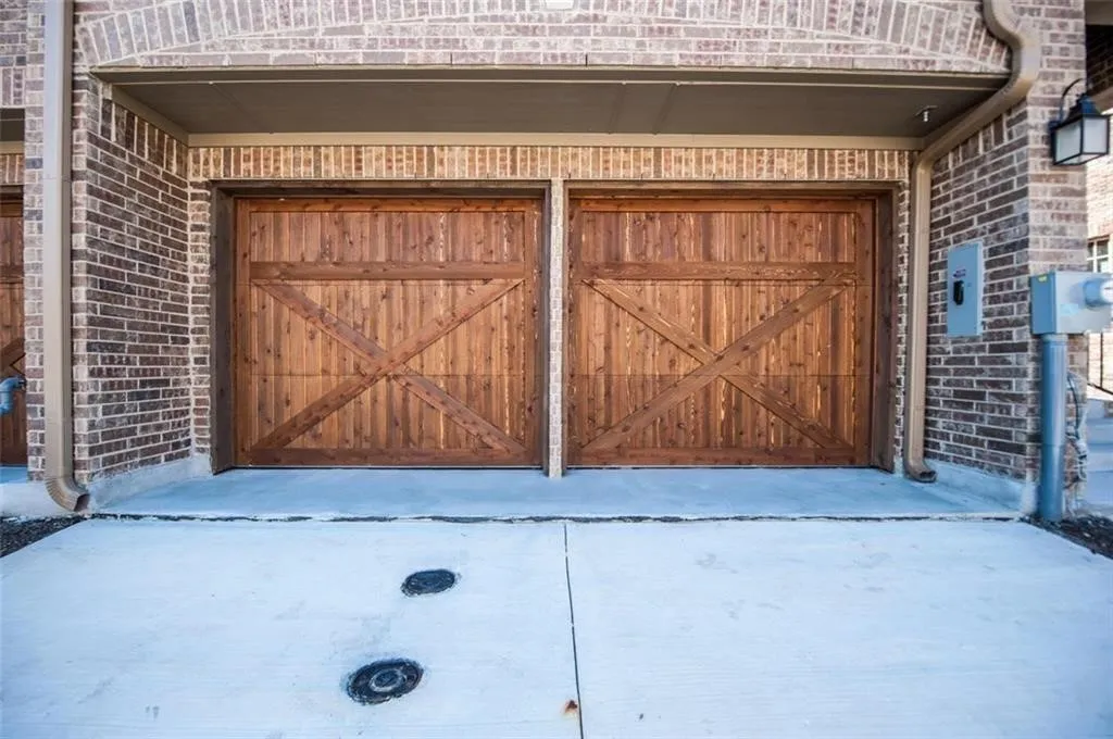 Townhouse For Rent in Denton County , 555 Waterloo Drive, Lewisville, Texas 75067, 3 Bedroom, 3 Bathroom, 2 Garage spaces, 2,000 Sqft, built in 2016, mls#21392409, Real Estate Agent in Lewisville, Homes For Rent in Denton county, Homes For Rent in Lewisville, Realtor in Lewisville Texas, Real Estate Brokerage Independent Realty Texas, Luminita Cordes Realtor