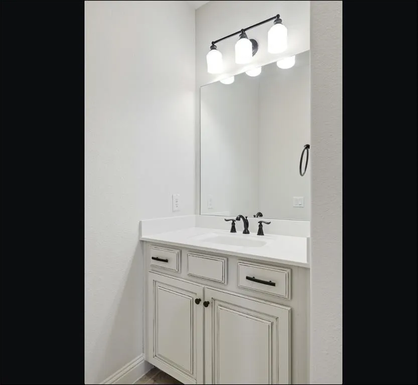 Townhouse For Rent in Denton County , 555 Waterloo Drive, Lewisville, Texas 75067, 3 Bedroom, 3 Bathroom, 2 Garage spaces, 2,000 Sqft, built in 2016, mls#21392409, Real Estate Agent in Lewisville, Homes For Rent in Denton county, Homes For Rent in Lewisville, Realtor in Lewisville Texas, Real Estate Brokerage Independent Realty Texas, Luminita Cordes Realtor