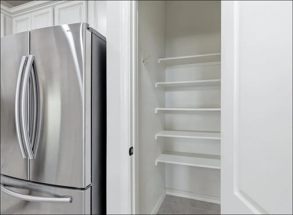 Townhouse For Rent in Denton County , 555 Waterloo Drive, Lewisville, Texas 75067, 3 Bedroom, 3 Bathroom, 2 Garage spaces, 2,000 Sqft, built in 2016, mls#21392409, Real Estate Agent in Lewisville, Homes For Rent in Denton county, Homes For Rent in Lewisville, Realtor in Lewisville Texas, Real Estate Brokerage Independent Realty Texas, Luminita Cordes Realtor