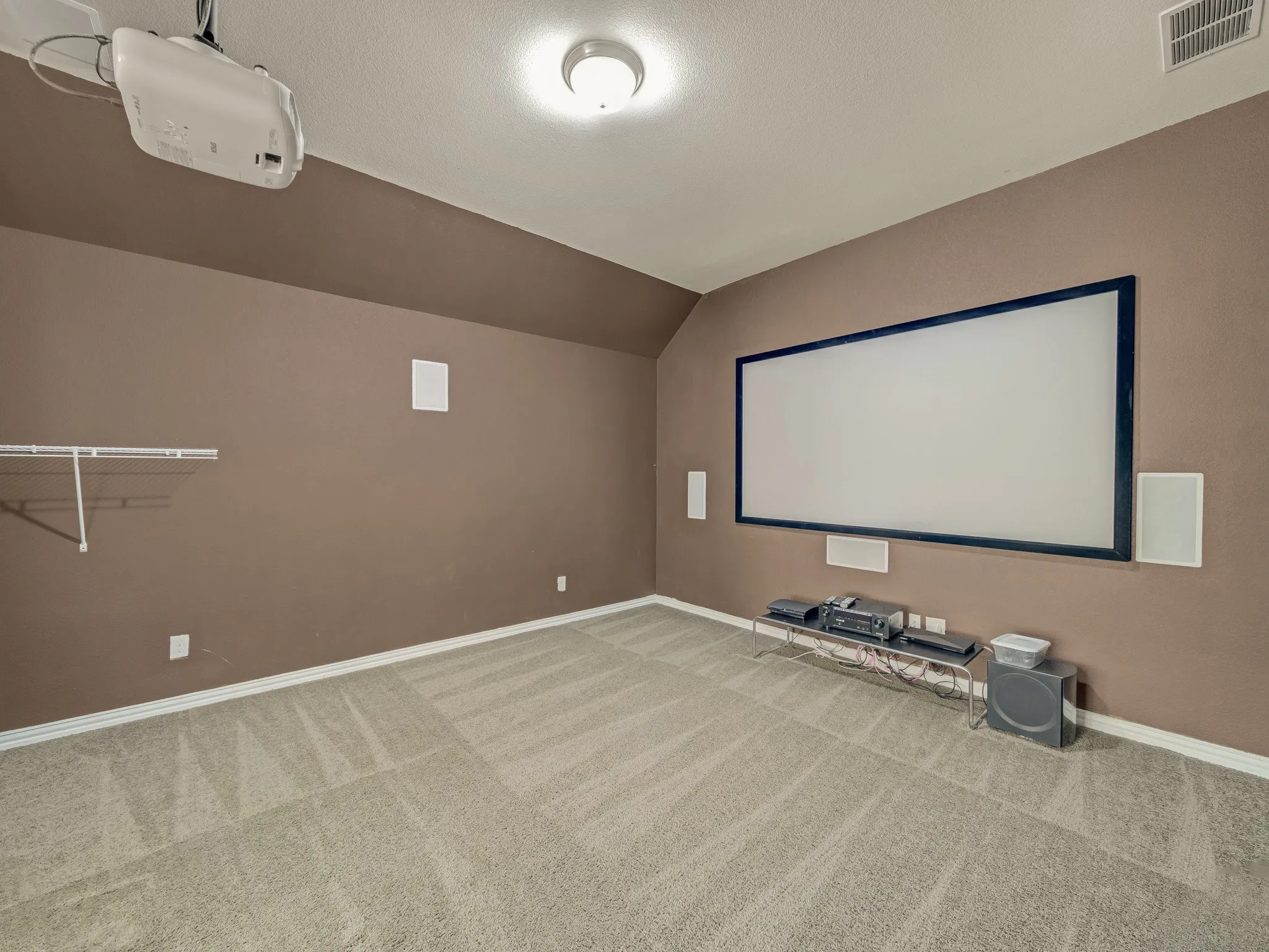 Single Family Residence For Rent in Denton County , 419 Aylesbury Drive, Roanoke, Texas 76262, 4 Bedroom, 4 Bathroom, 2 Garage spaces, 3,645 Sqft, built in 2014, mls#21396875, Real Estate Agent in Roanoke, Homes For Rent in Denton county, Homes For Rent in Roanoke, Realtor in Roanoke Texas, Real Estate Brokerage Independent Realty Texas, Luminita Cordes Realtor