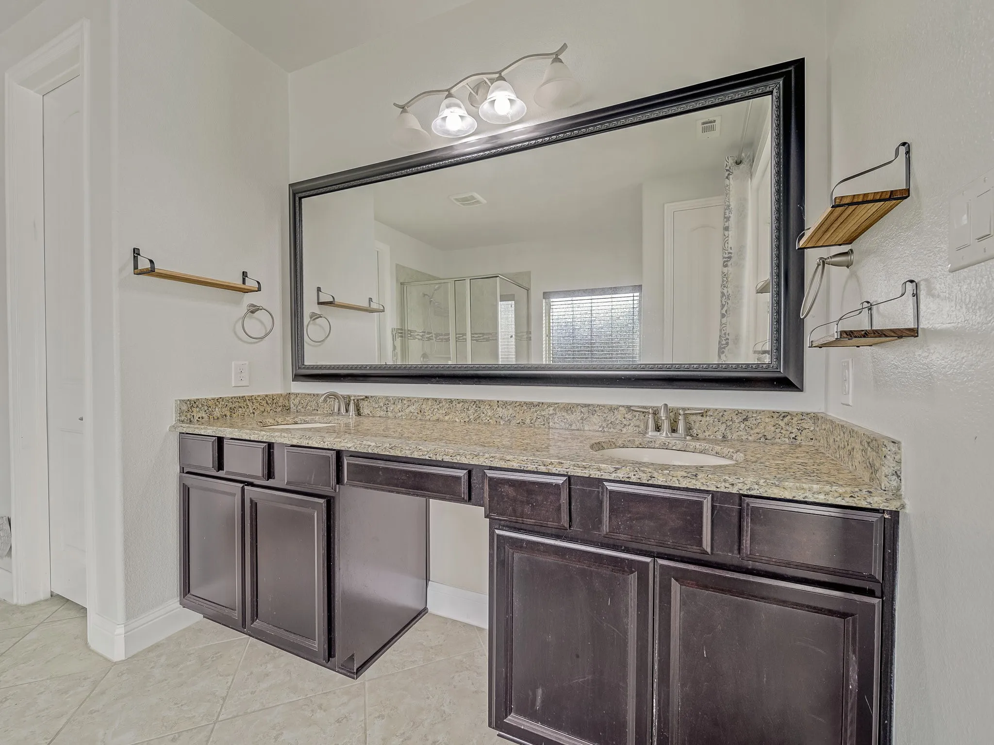 Single Family Residence For Rent in Denton County , 419 Aylesbury Drive, Roanoke, Texas 76262, 4 Bedroom, 4 Bathroom, 2 Garage spaces, 3,645 Sqft, built in 2014, mls#21396875, Real Estate Agent in Roanoke, Homes For Rent in Denton county, Homes For Rent in Roanoke, Realtor in Roanoke Texas, Real Estate Brokerage Independent Realty Texas, Luminita Cordes Realtor