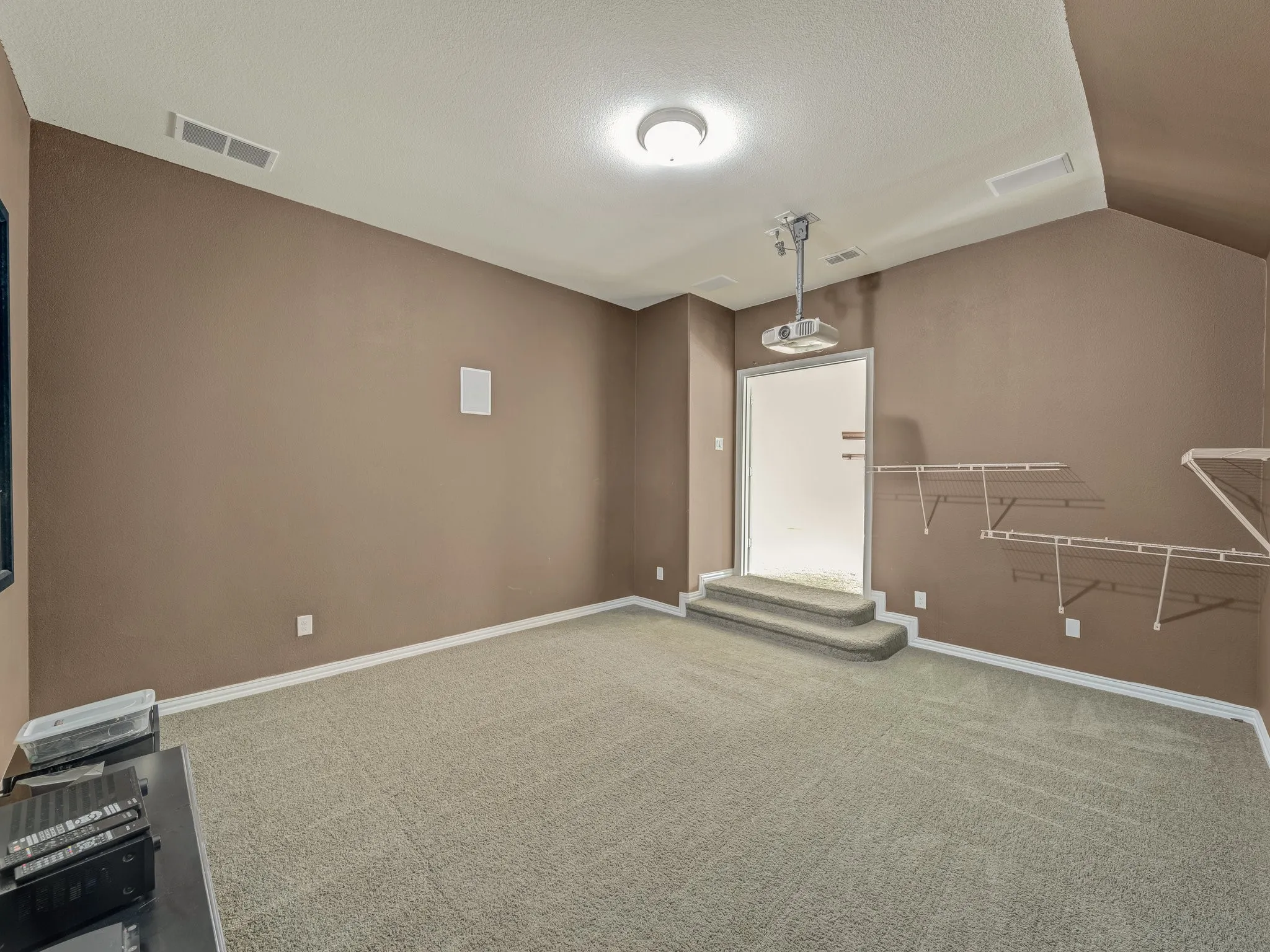 Single Family Residence For Rent in Denton County , 419 Aylesbury Drive, Roanoke, Texas 76262, 4 Bedroom, 4 Bathroom, 2 Garage spaces, 3,645 Sqft, built in 2014, mls#21396875, Real Estate Agent in Roanoke, Homes For Rent in Denton county, Homes For Rent in Roanoke, Realtor in Roanoke Texas, Real Estate Brokerage Independent Realty Texas, Luminita Cordes Realtor
