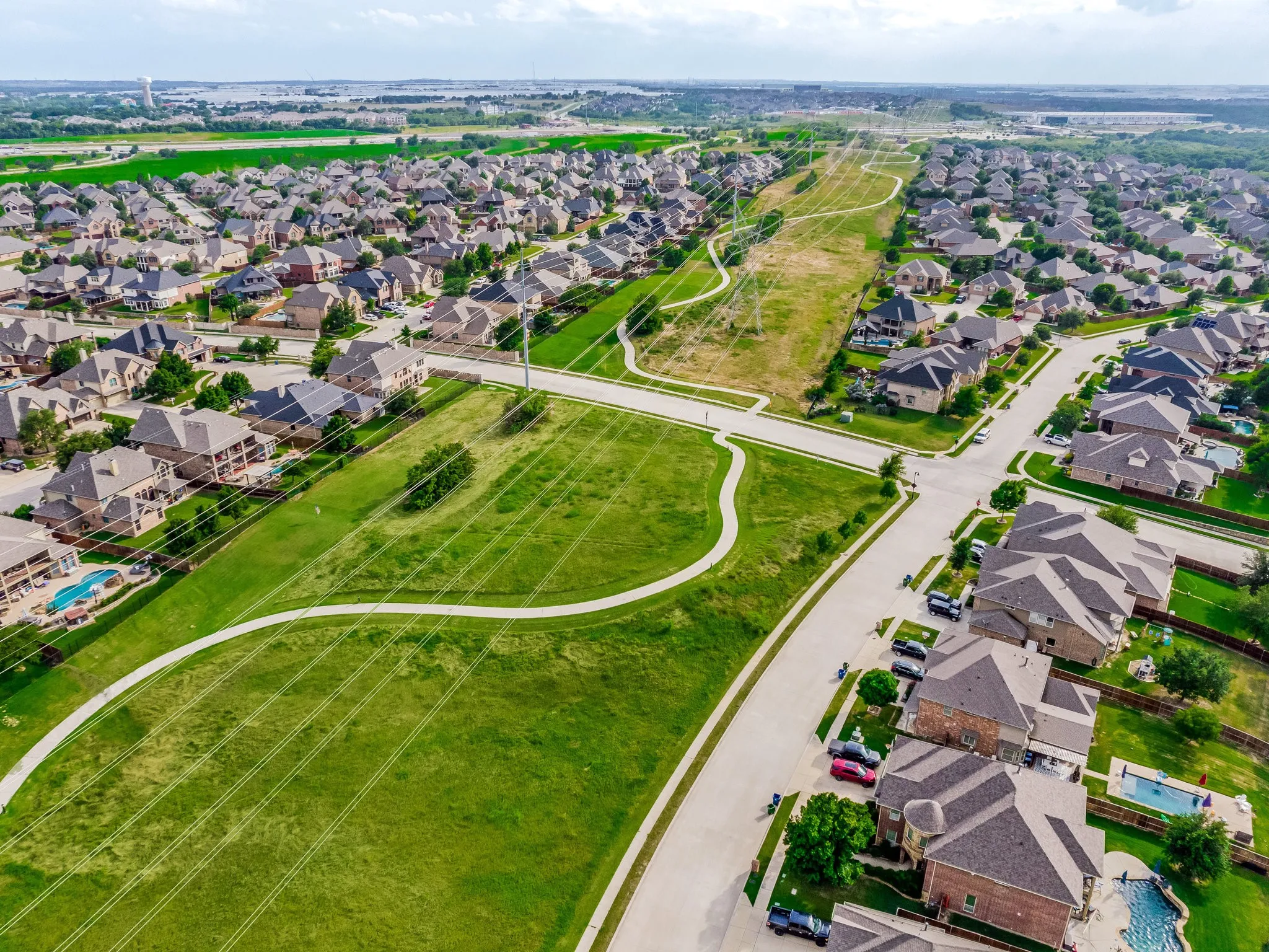 Single Family Residence For Rent in Denton County , 419 Aylesbury Drive, Roanoke, Texas 76262, 4 Bedroom, 4 Bathroom, 2 Garage spaces, 3,645 Sqft, built in 2014, mls#21396875, Real Estate Agent in Roanoke, Homes For Rent in Denton county, Homes For Rent in Roanoke, Realtor in Roanoke Texas, Real Estate Brokerage Independent Realty Texas, Luminita Cordes Realtor