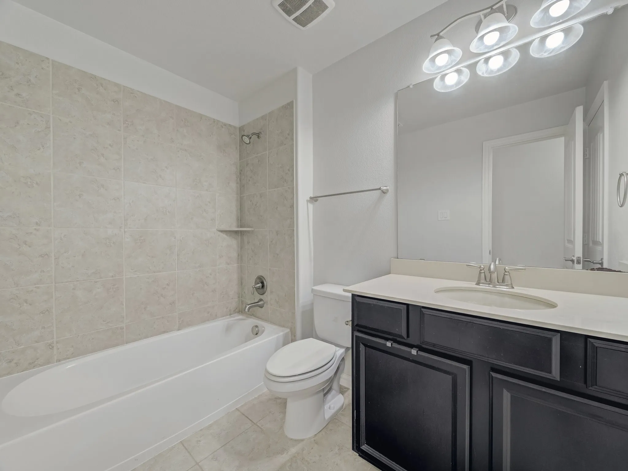 Single Family Residence For Rent in Denton County , 419 Aylesbury Drive, Roanoke, Texas 76262, 4 Bedroom, 4 Bathroom, 2 Garage spaces, 3,645 Sqft, built in 2014, mls#21396875, Real Estate Agent in Roanoke, Homes For Rent in Denton county, Homes For Rent in Roanoke, Realtor in Roanoke Texas, Real Estate Brokerage Independent Realty Texas, Luminita Cordes Realtor