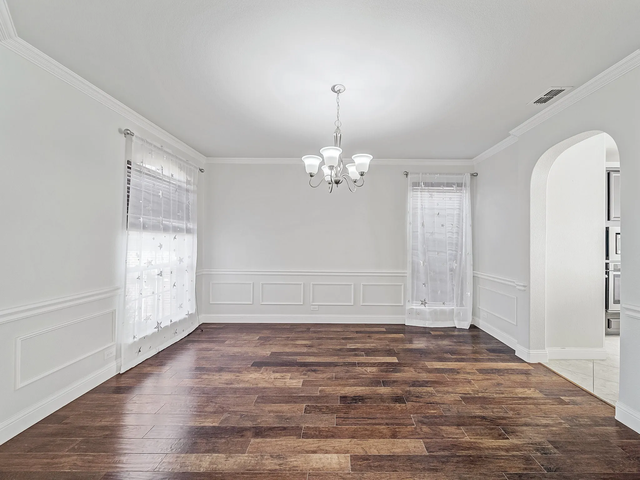 Single Family Residence For Rent in Denton County , 419 Aylesbury Drive, Roanoke, Texas 76262, 4 Bedroom, 4 Bathroom, 2 Garage spaces, 3,645 Sqft, built in 2014, mls#21396875, Real Estate Agent in Roanoke, Homes For Rent in Denton county, Homes For Rent in Roanoke, Realtor in Roanoke Texas, Real Estate Brokerage Independent Realty Texas, Luminita Cordes Realtor