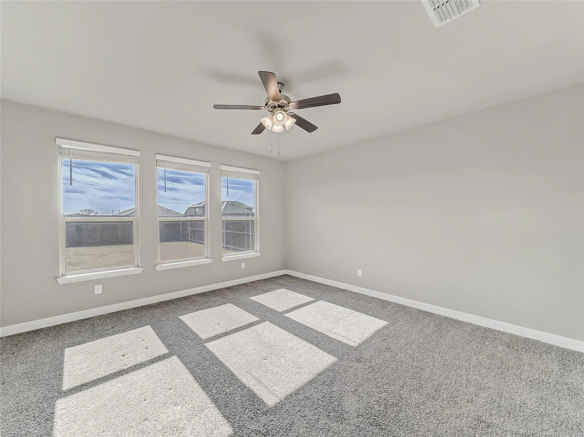 Single Family Residence For Rent in Denton County , 15816 Farringdon Street, Fort Worth, Texas 76247, 4 Bedroom, 2 Bathroom, 2 Garage spaces, 2,100 Sqft, built in 2021, mls#21396876, Real Estate Agent in Fort Worth, Homes For Rent in Denton county, Homes For Rent in Fort Worth, Realtor in Fort Worth Texas, Real Estate Brokerage Independent Realty Texas, Luminita Cordes Realtor