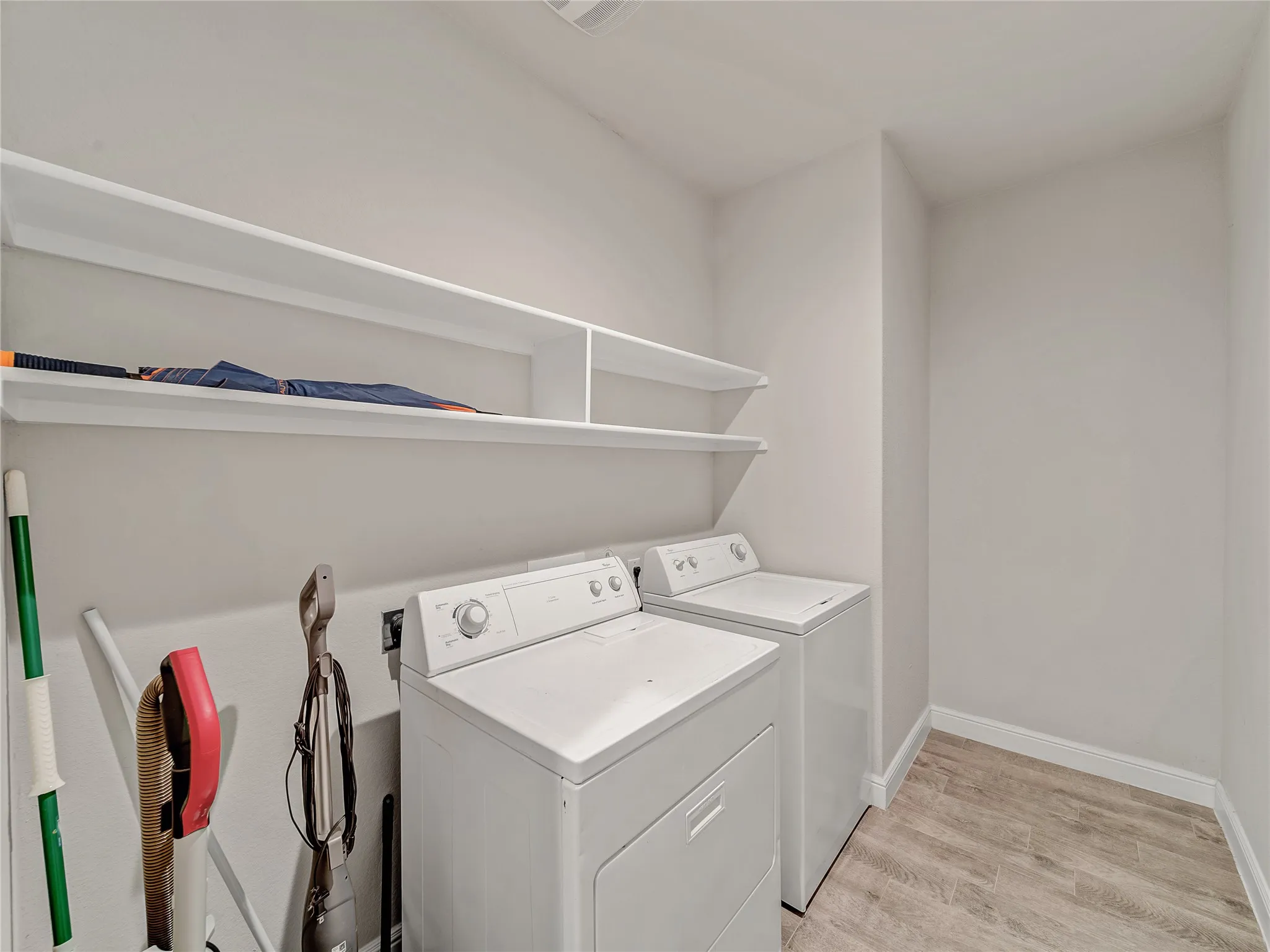 Single Family Residence For Rent in Denton County , 15816 Farringdon Street, Fort Worth, Texas 76247, 4 Bedroom, 2 Bathroom, 2 Garage spaces, 2,100 Sqft, built in 2021, mls#21396876, Real Estate Agent in Fort Worth, Homes For Rent in Denton county, Homes For Rent in Fort Worth, Realtor in Fort Worth Texas, Real Estate Brokerage Independent Realty Texas, Luminita Cordes Realtor