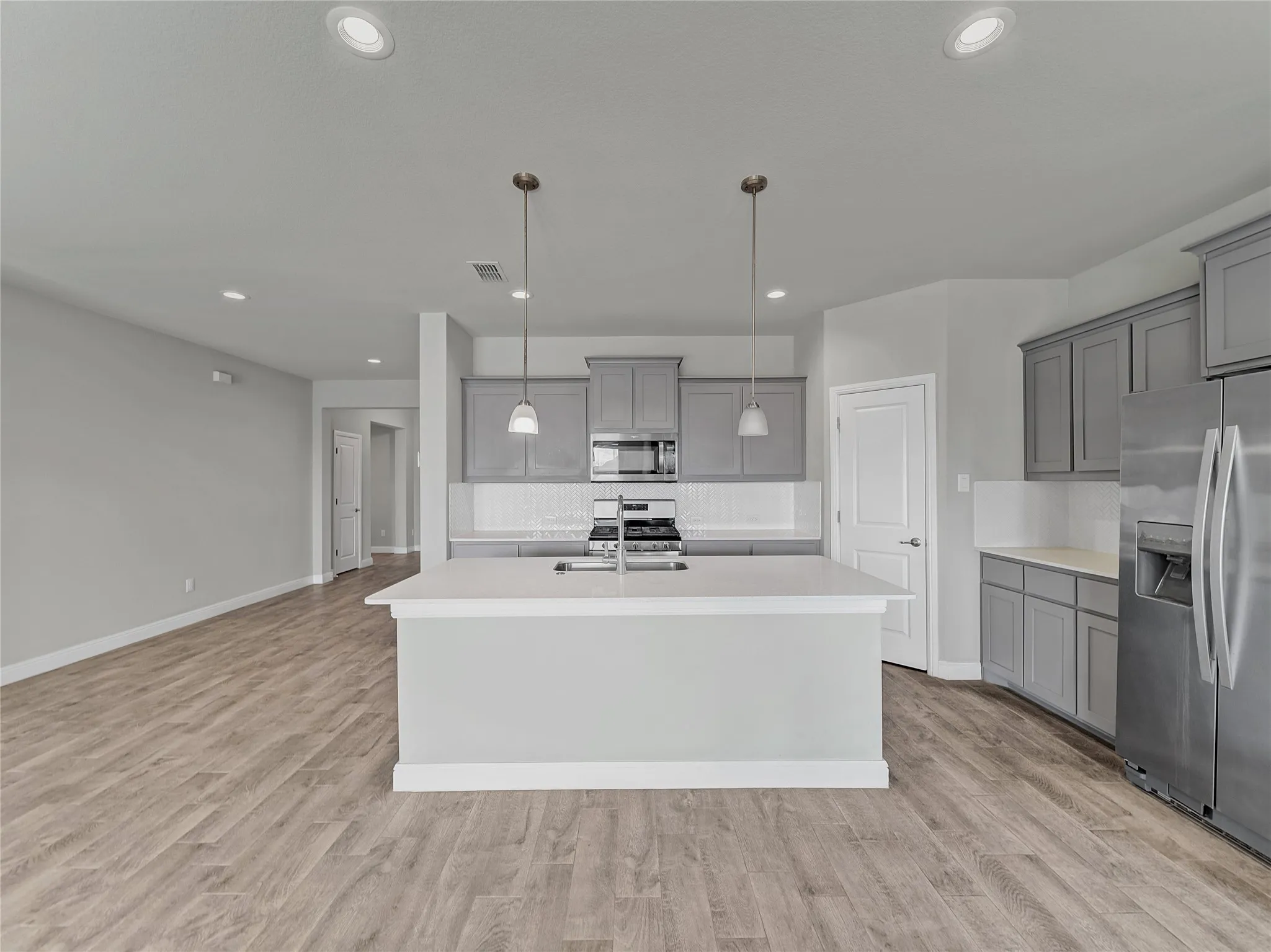 Single Family Residence For Rent in Denton County , 15816 Farringdon Street, Fort Worth, Texas 76247, 4 Bedroom, 2 Bathroom, 2 Garage spaces, 2,100 Sqft, built in 2021, mls#21396876, Real Estate Agent in Fort Worth, Homes For Rent in Denton county, Homes For Rent in Fort Worth, Realtor in Fort Worth Texas, Real Estate Brokerage Independent Realty Texas, Luminita Cordes Realtor