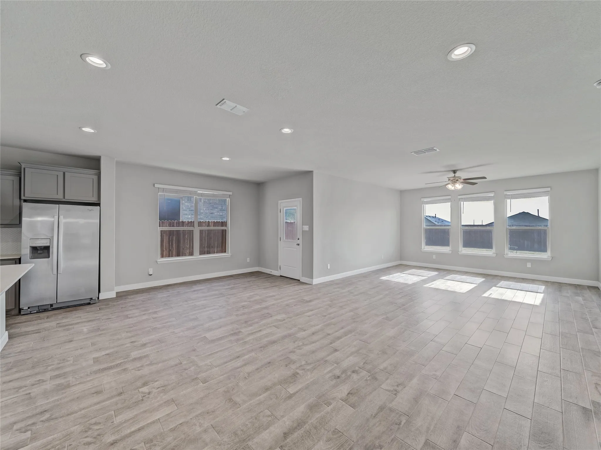 Single Family Residence For Rent in Denton County , 15816 Farringdon Street, Fort Worth, Texas 76247, 4 Bedroom, 2 Bathroom, 2 Garage spaces, 2,100 Sqft, built in 2021, mls#21396876, Real Estate Agent in Fort Worth, Homes For Rent in Denton county, Homes For Rent in Fort Worth, Realtor in Fort Worth Texas, Real Estate Brokerage Independent Realty Texas, Luminita Cordes Realtor