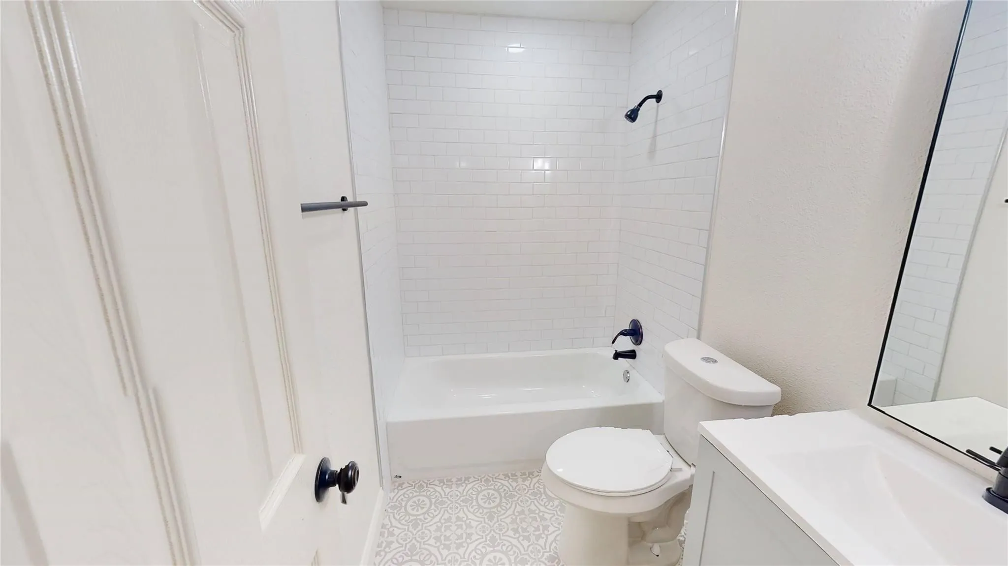 Apartment For Rent in Johnson County , 614 W Heard Street 12, Cleburne, Texas 76033, 2 Bedroom, 1 Bathroom, Garage spaces, 695 Sqft, built in 1985, mls#21396879, Real Estate Agent in Cleburne, Homes For Rent in Johnson county, Homes For Rent in Cleburne, Realtor in Cleburne Texas, Real Estate Brokerage Independent Realty Texas, Luminita Cordes Realtor