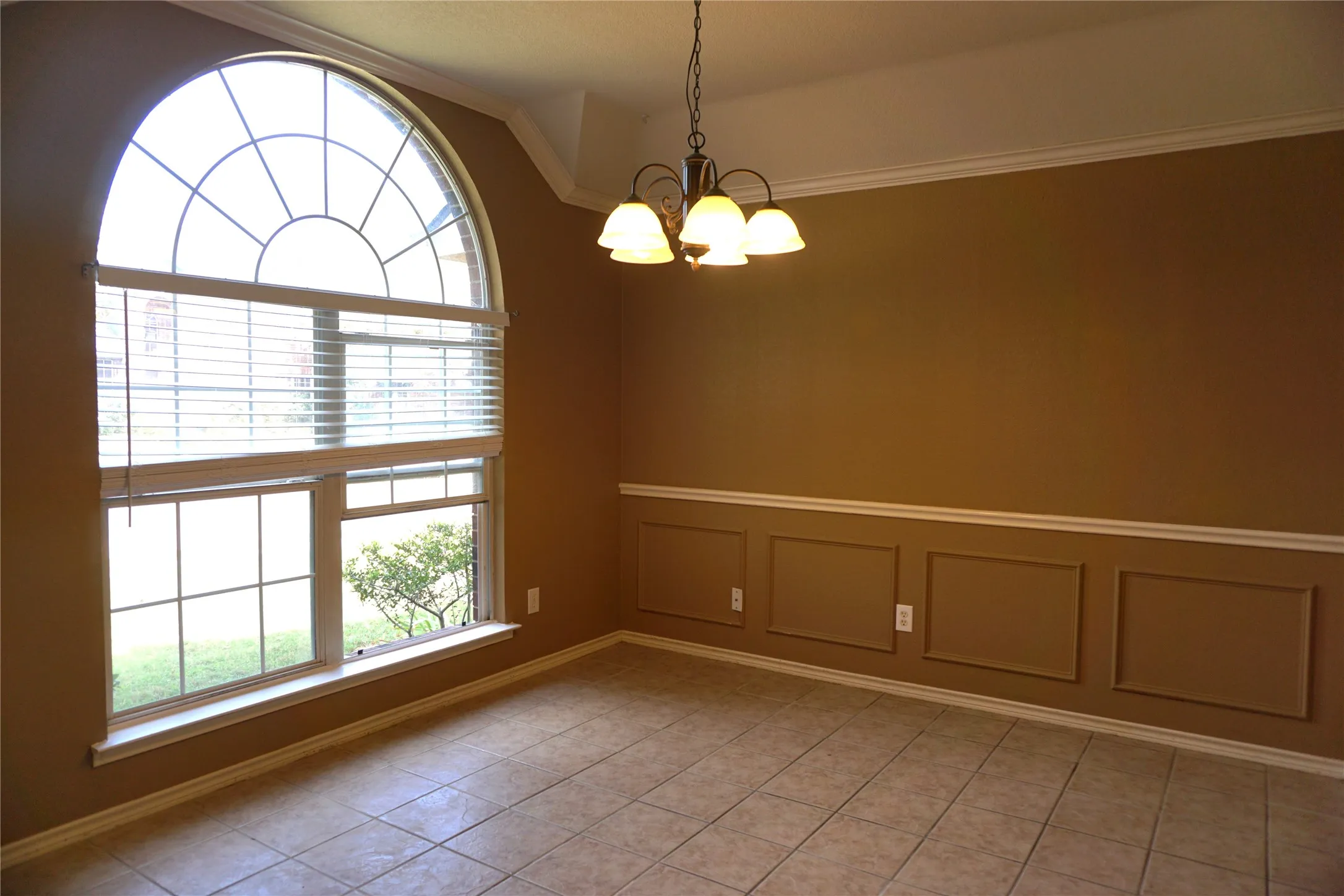 Single Family Residence For Rent in Collin County , 1413 Macrae Court, Allen, Texas 75013, 4 Bedroom, 2 Bathroom, 2 Garage spaces, 2,266 Sqft, built in 1999, mls#21396880, Real Estate Agent in Allen, Homes For Rent in Collin county, Homes For Rent in Allen, Realtor in Allen Texas, Real Estate Brokerage Independent Realty Texas, Luminita Cordes Realtor