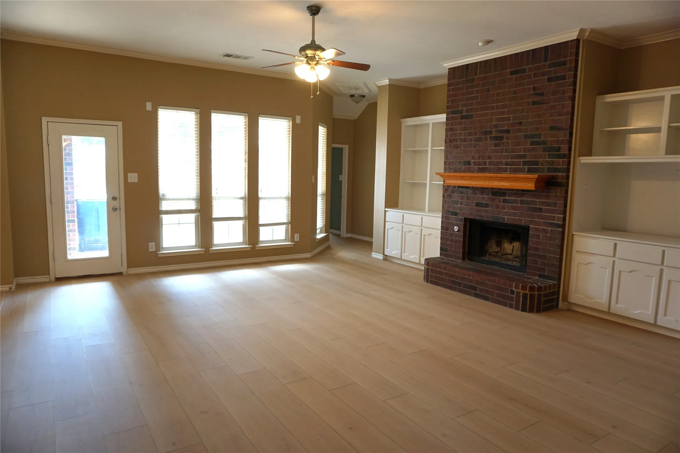 Single Family Residence For Rent in Collin County , 1413 Macrae Court, Allen, Texas 75013, 4 Bedroom, 2 Bathroom, 2 Garage spaces, 2,266 Sqft, built in 1999, mls#21396880, Real Estate Agent in Allen, Homes For Rent in Collin county, Homes For Rent in Allen, Realtor in Allen Texas, Real Estate Brokerage Independent Realty Texas, Luminita Cordes Realtor