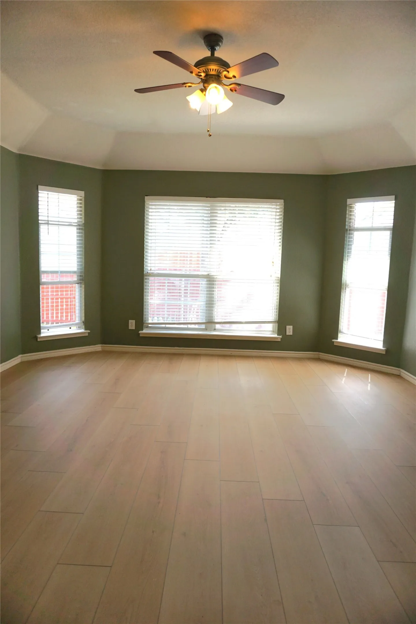 Single Family Residence For Rent in Collin County , 1413 Macrae Court, Allen, Texas 75013, 4 Bedroom, 2 Bathroom, 2 Garage spaces, 2,266 Sqft, built in 1999, mls#21396880, Real Estate Agent in Allen, Homes For Rent in Collin county, Homes For Rent in Allen, Realtor in Allen Texas, Real Estate Brokerage Independent Realty Texas, Luminita Cordes Realtor