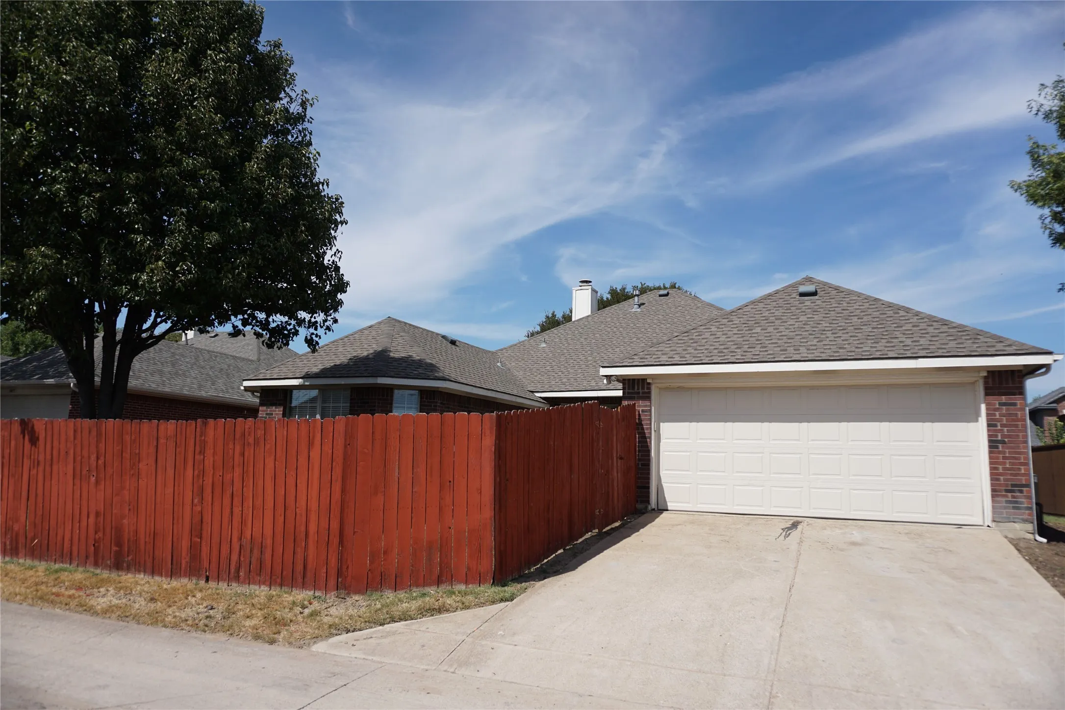 Single Family Residence For Rent in Collin County , 1413 Macrae Court, Allen, Texas 75013, 4 Bedroom, 2 Bathroom, 2 Garage spaces, 2,266 Sqft, built in 1999, mls#21396880, Real Estate Agent in Allen, Homes For Rent in Collin county, Homes For Rent in Allen, Realtor in Allen Texas, Real Estate Brokerage Independent Realty Texas, Luminita Cordes Realtor